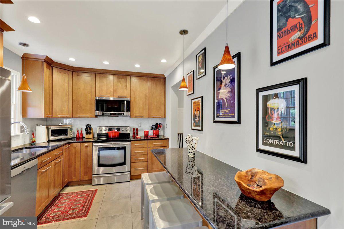 BEACON COURT - Residential