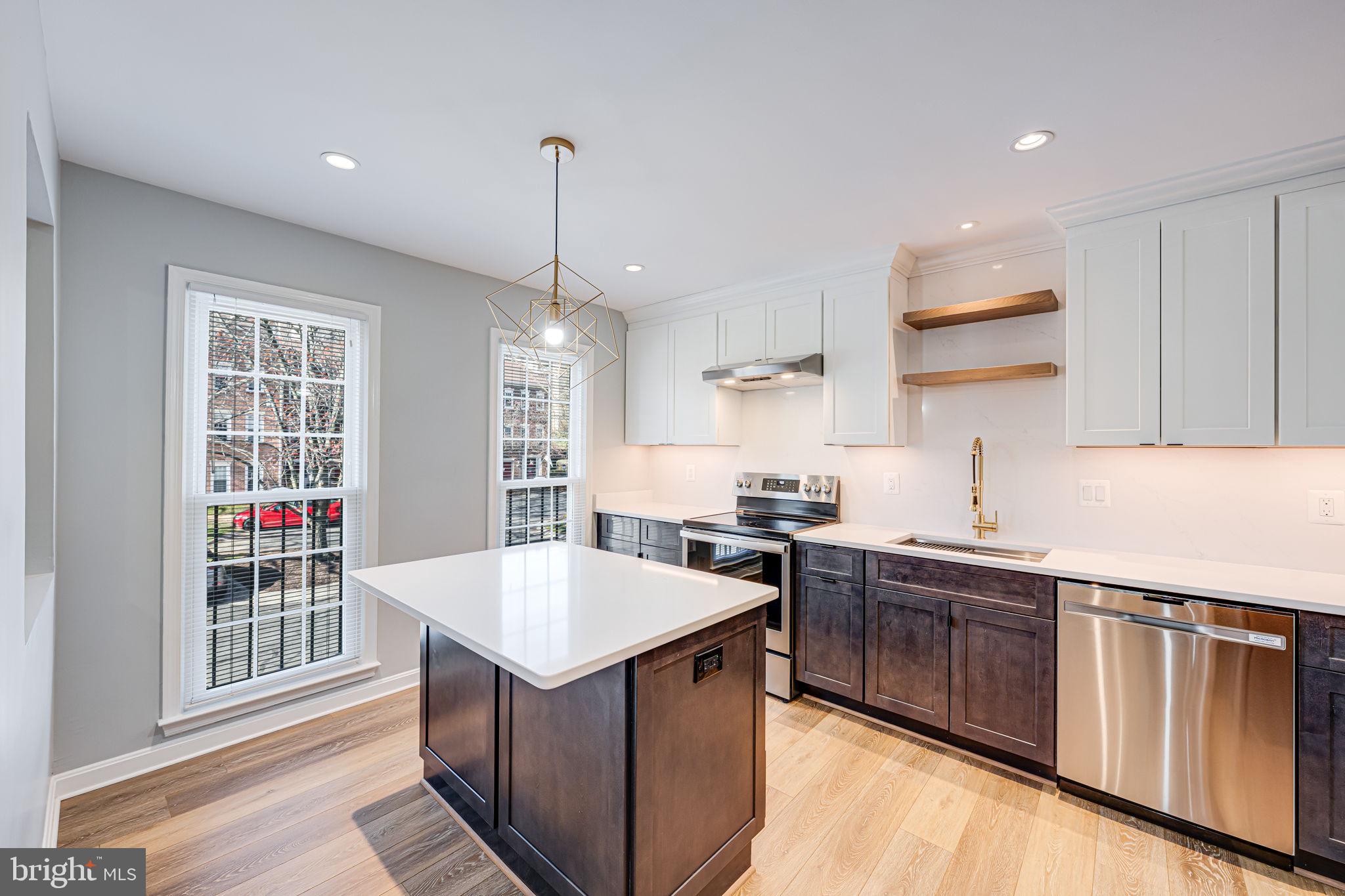 MANCHESTER SQUARE - Residential