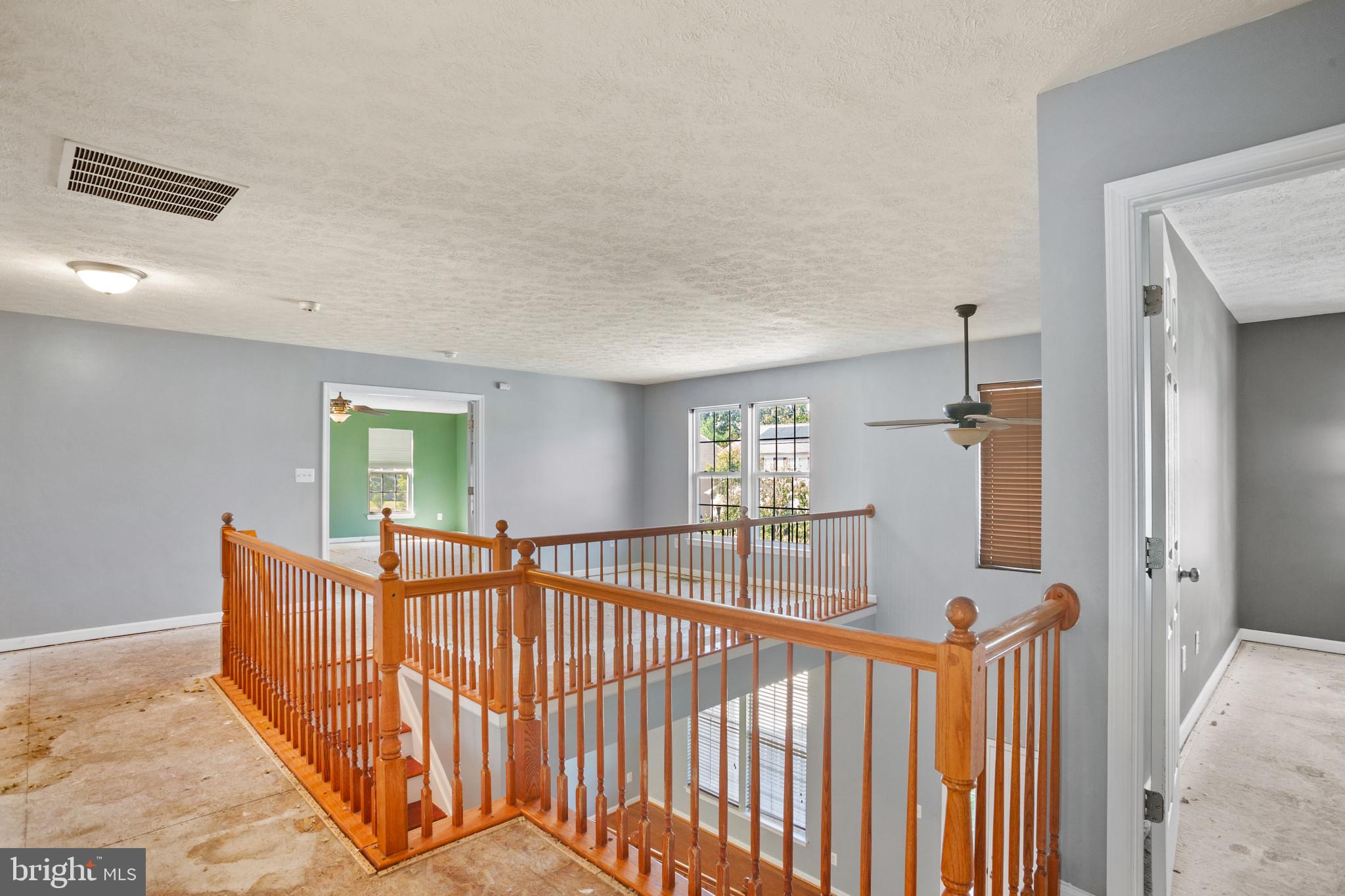 SAVANNAH OVERLOOK - Residential