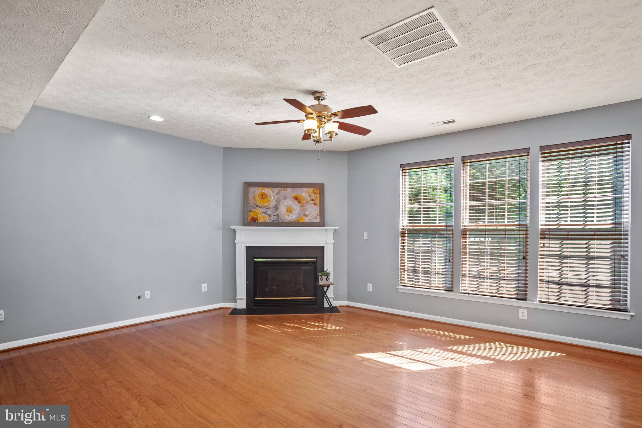 SAVANNAH OVERLOOK - Residential