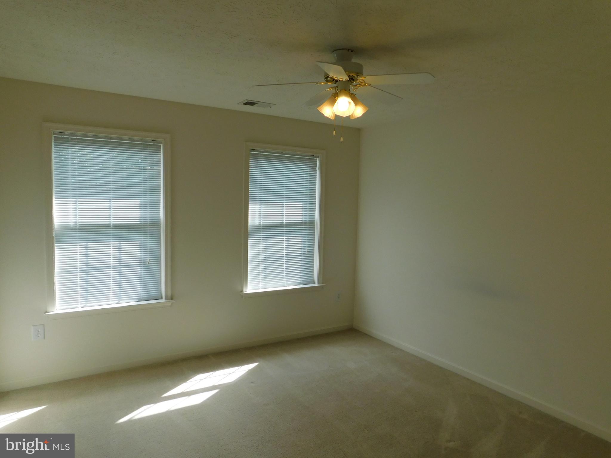 CROWN GRANT - Residential Lease