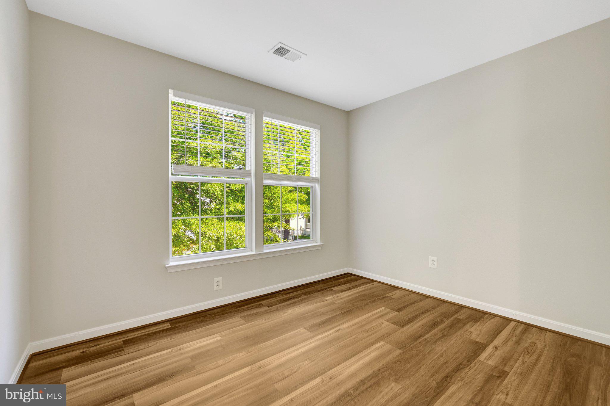 BELMONT GREENE - Residential