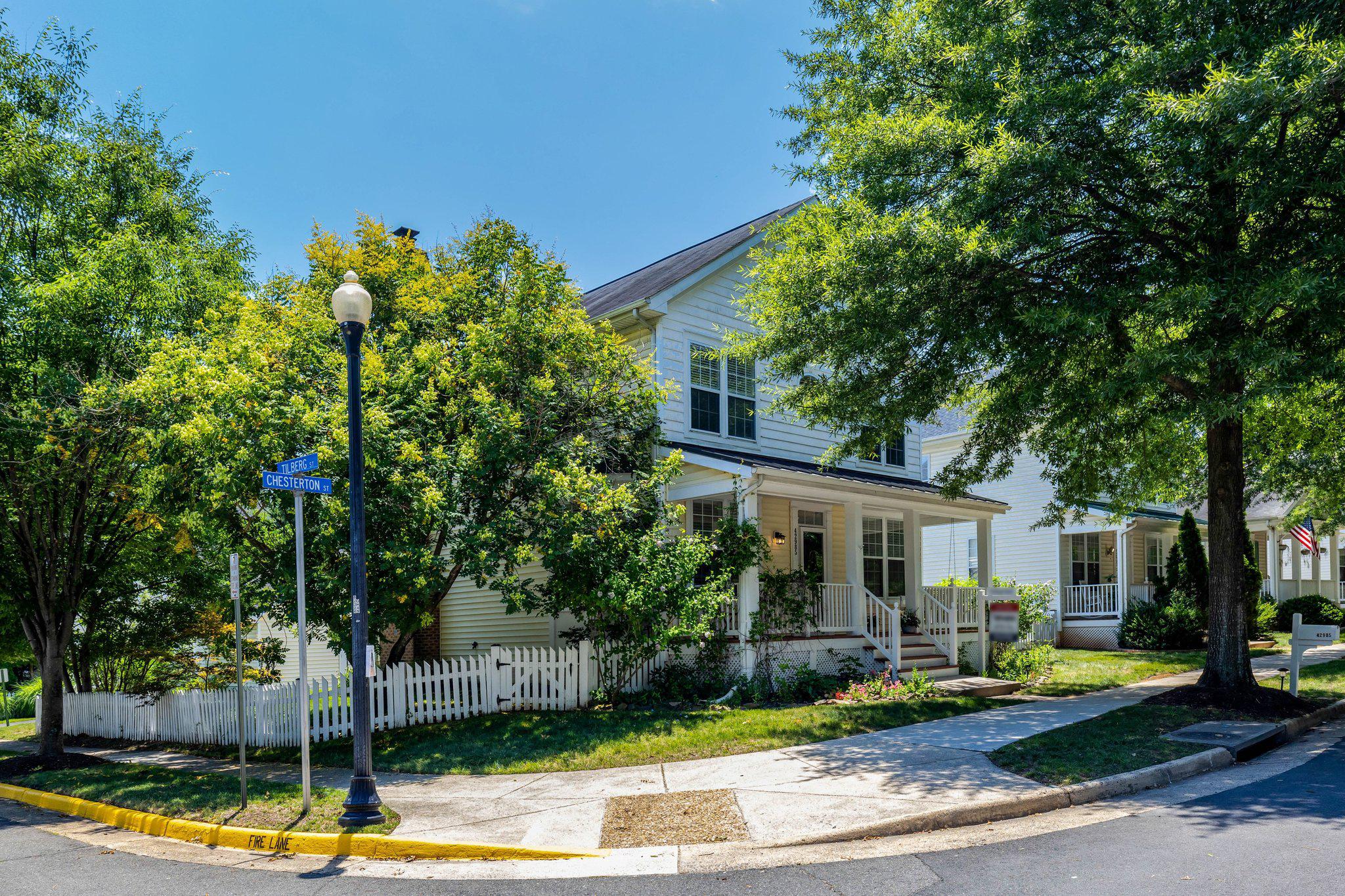 BELMONT GREENE - Residential