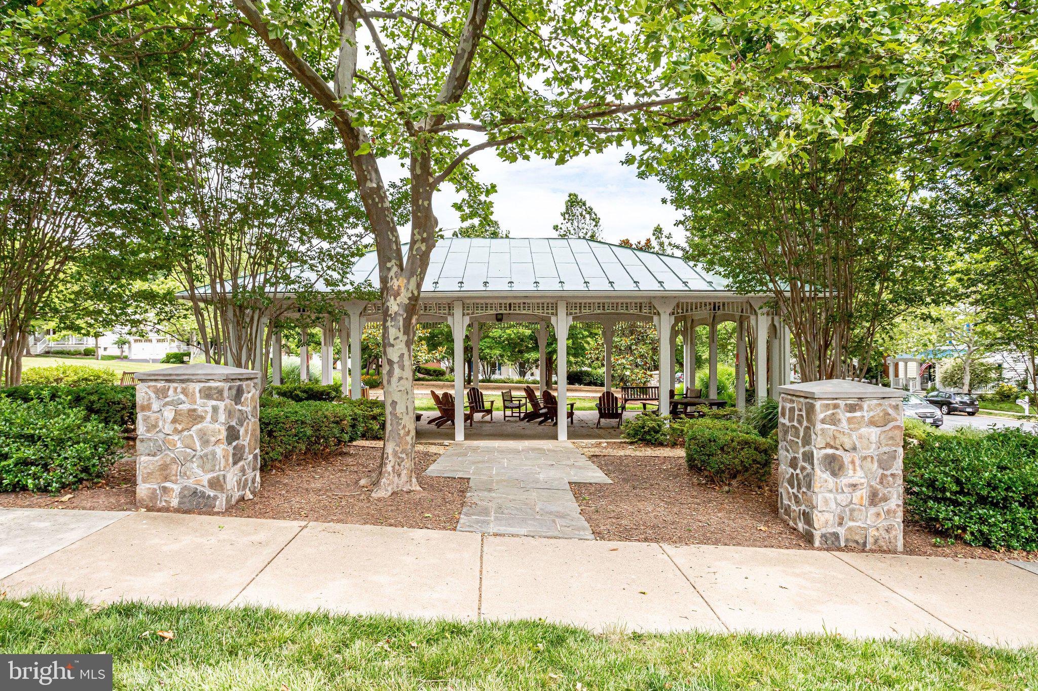 BELMONT GREENE - Residential