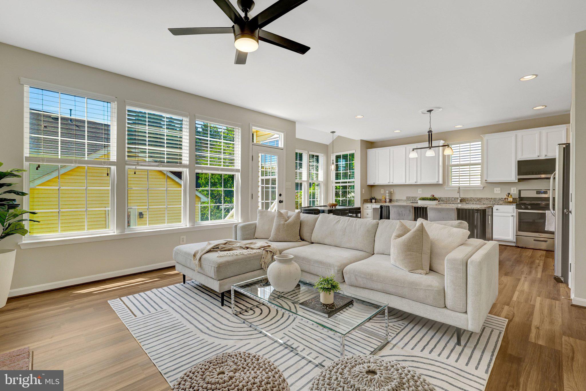 BELMONT GREENE - Residential