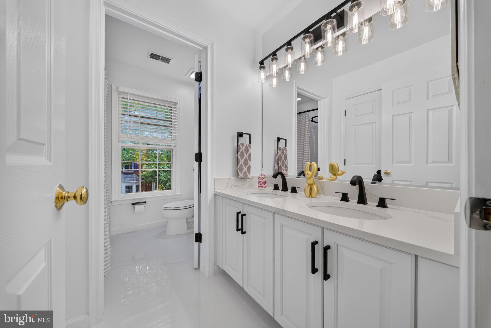 KENTLANDS - Residential