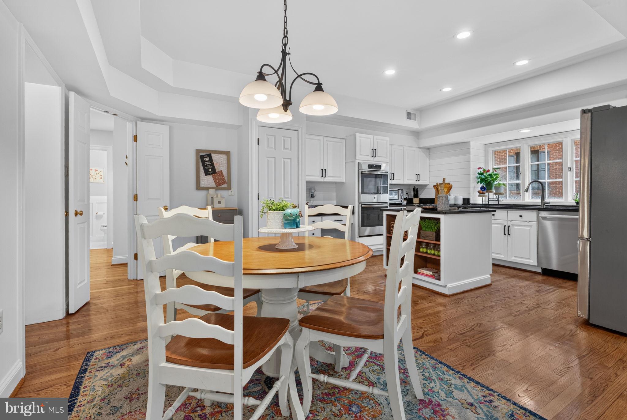 KENTLANDS - Residential