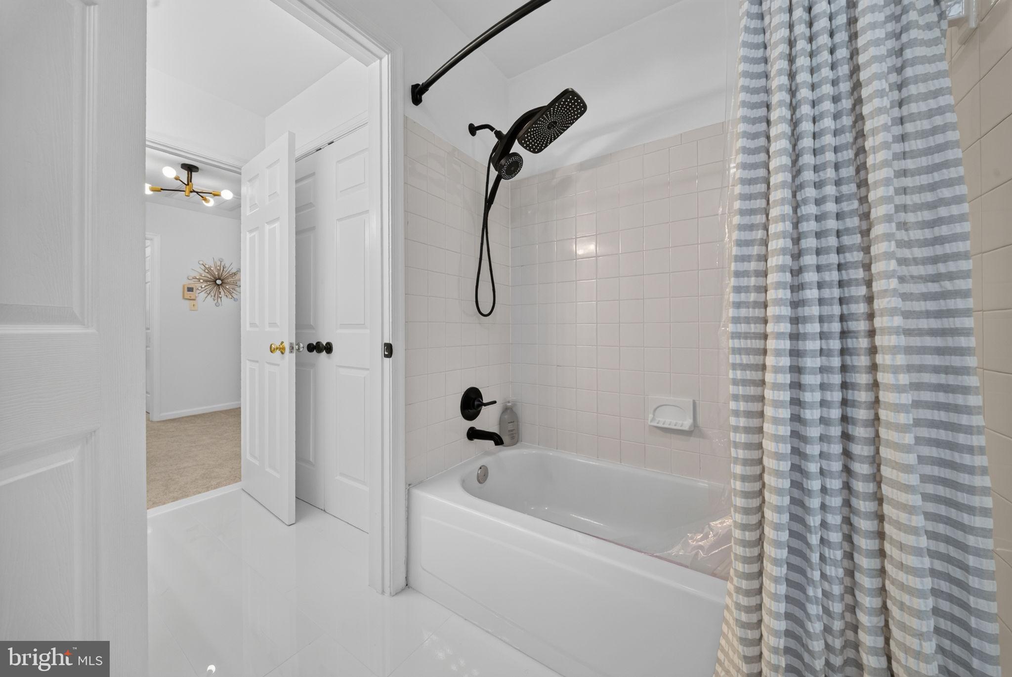 KENTLANDS - Residential