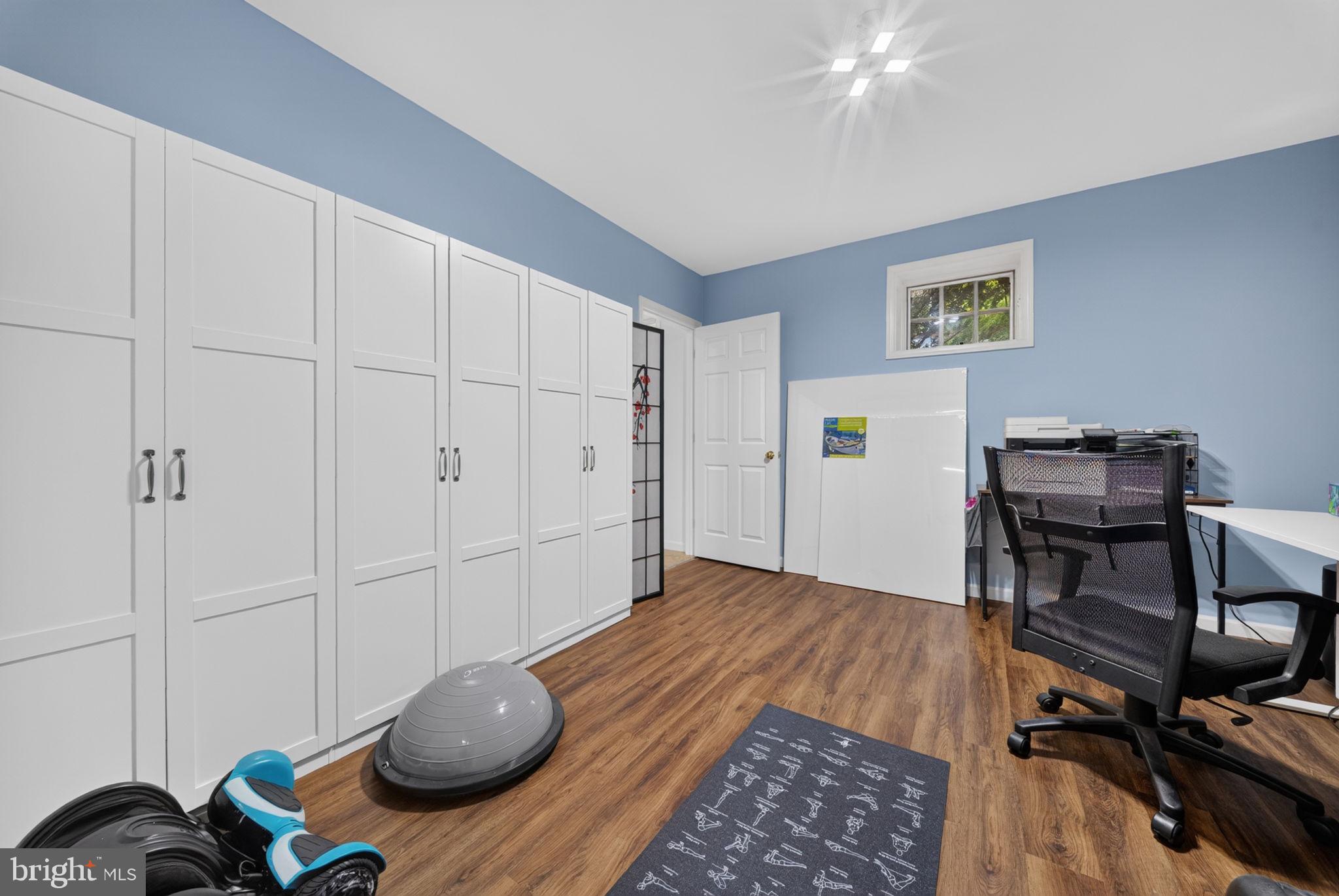 KENTLANDS - Residential