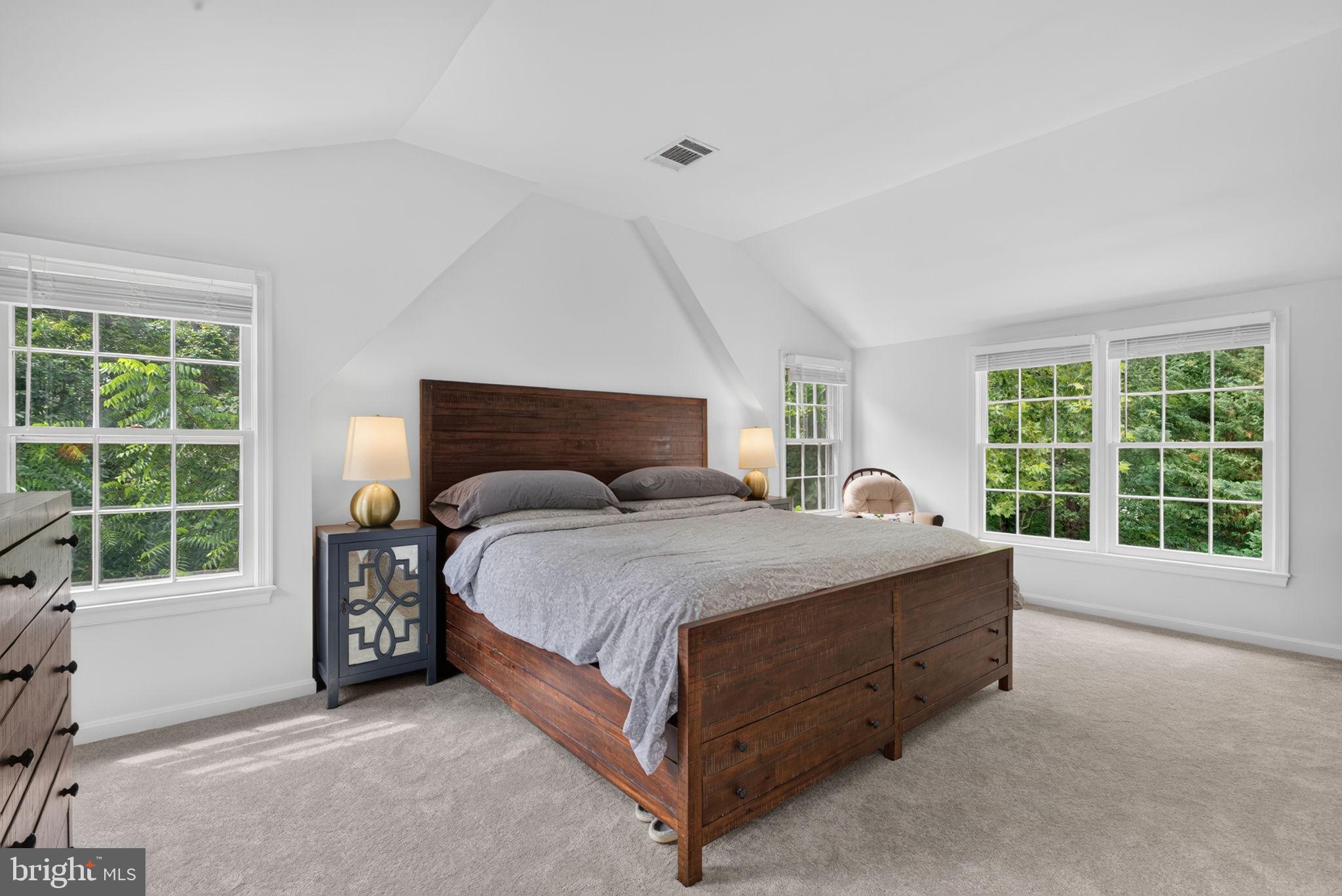 KENTLANDS - Residential