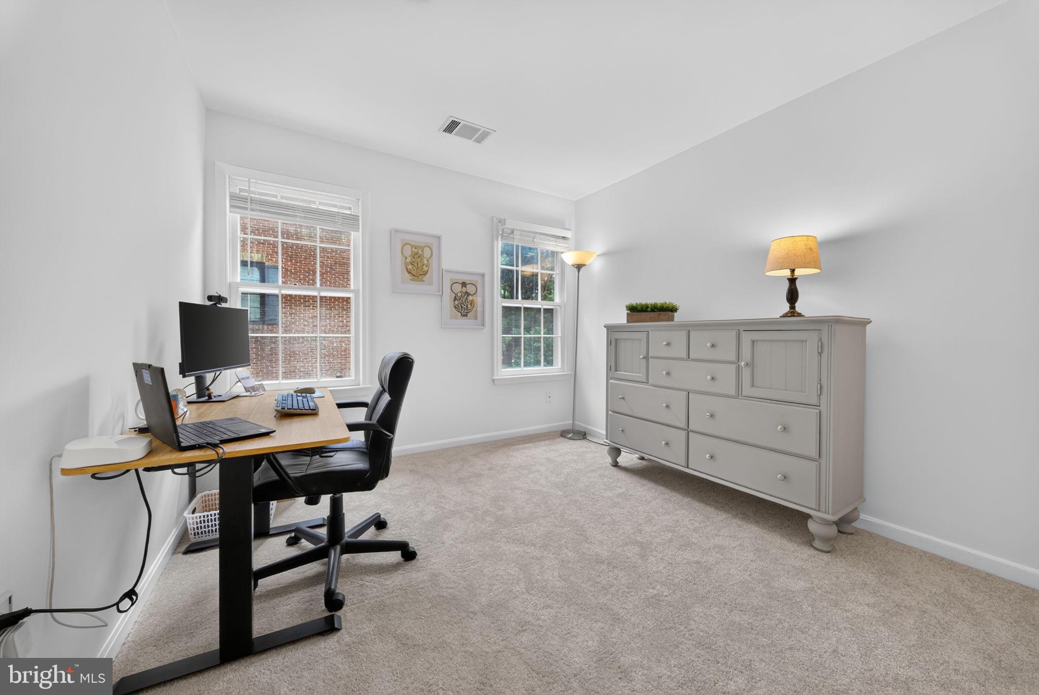 KENTLANDS - Residential