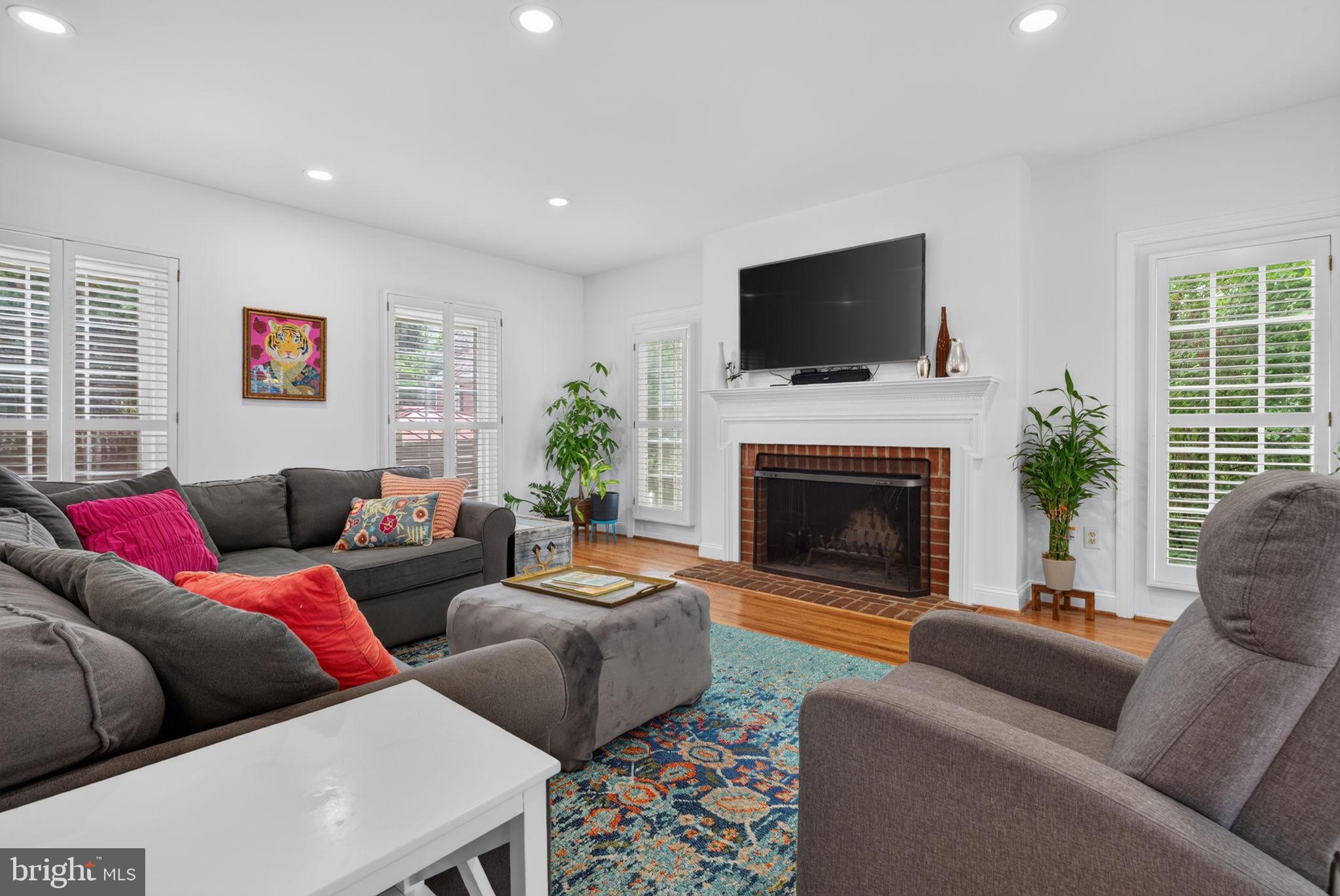 KENTLANDS - Residential