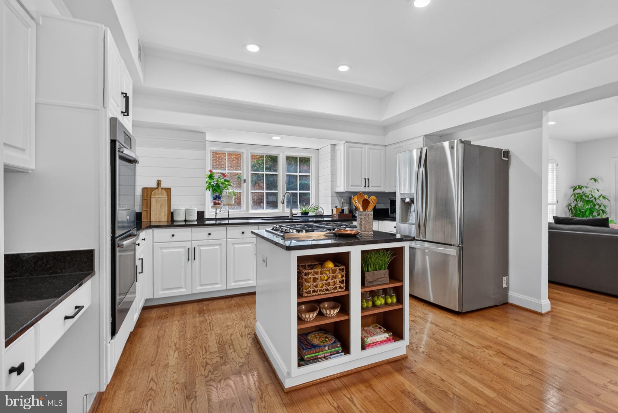 KENTLANDS - Residential
