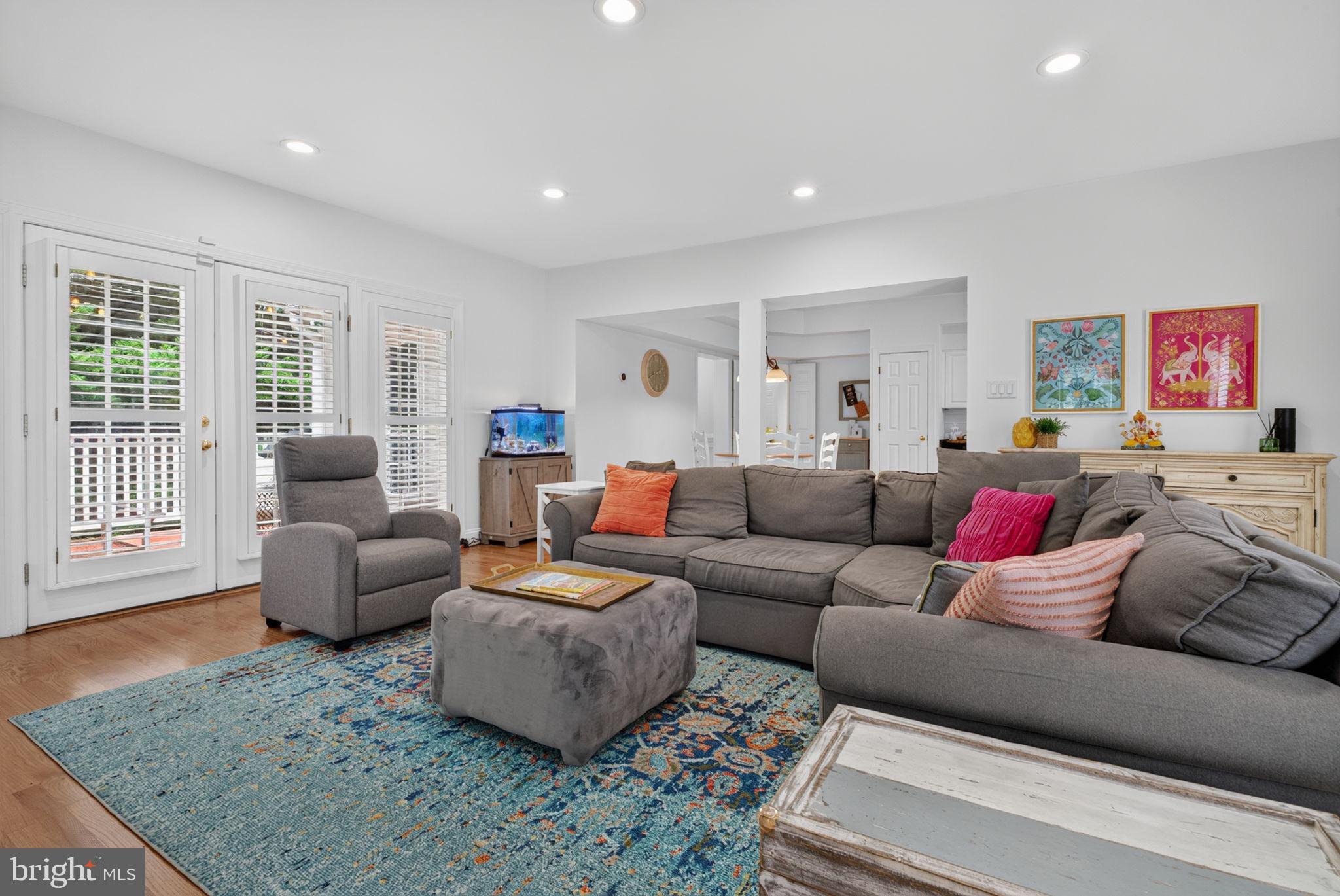 KENTLANDS - Residential