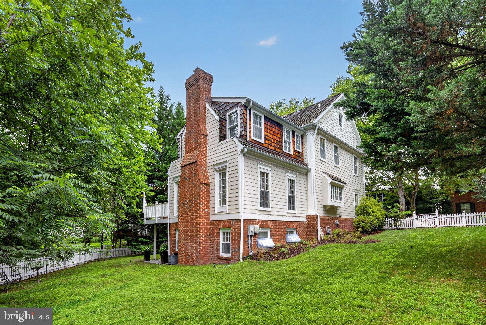 KENTLANDS - Residential