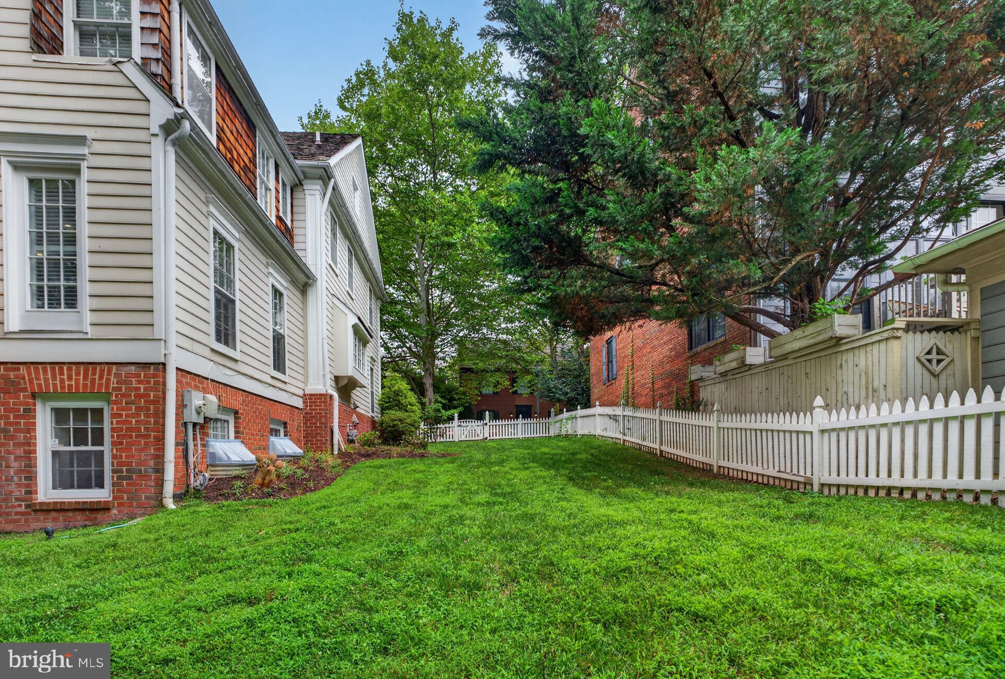 KENTLANDS - Residential