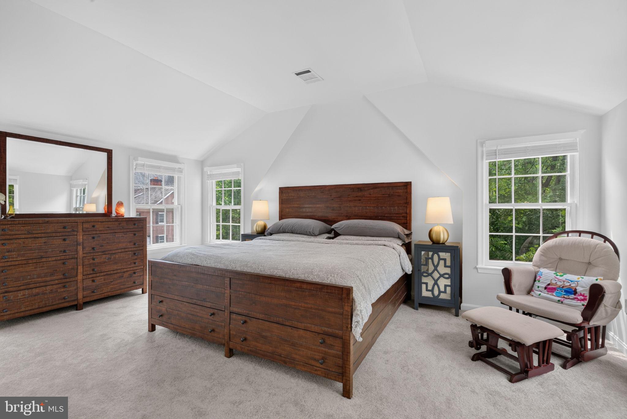 KENTLANDS - Residential