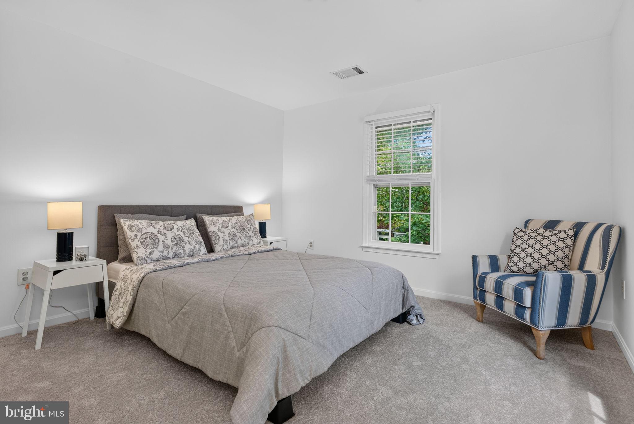 KENTLANDS - Residential