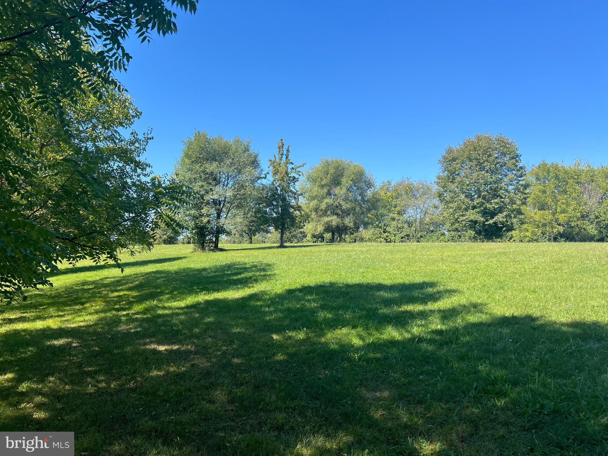 LITTLESTOWN - Land