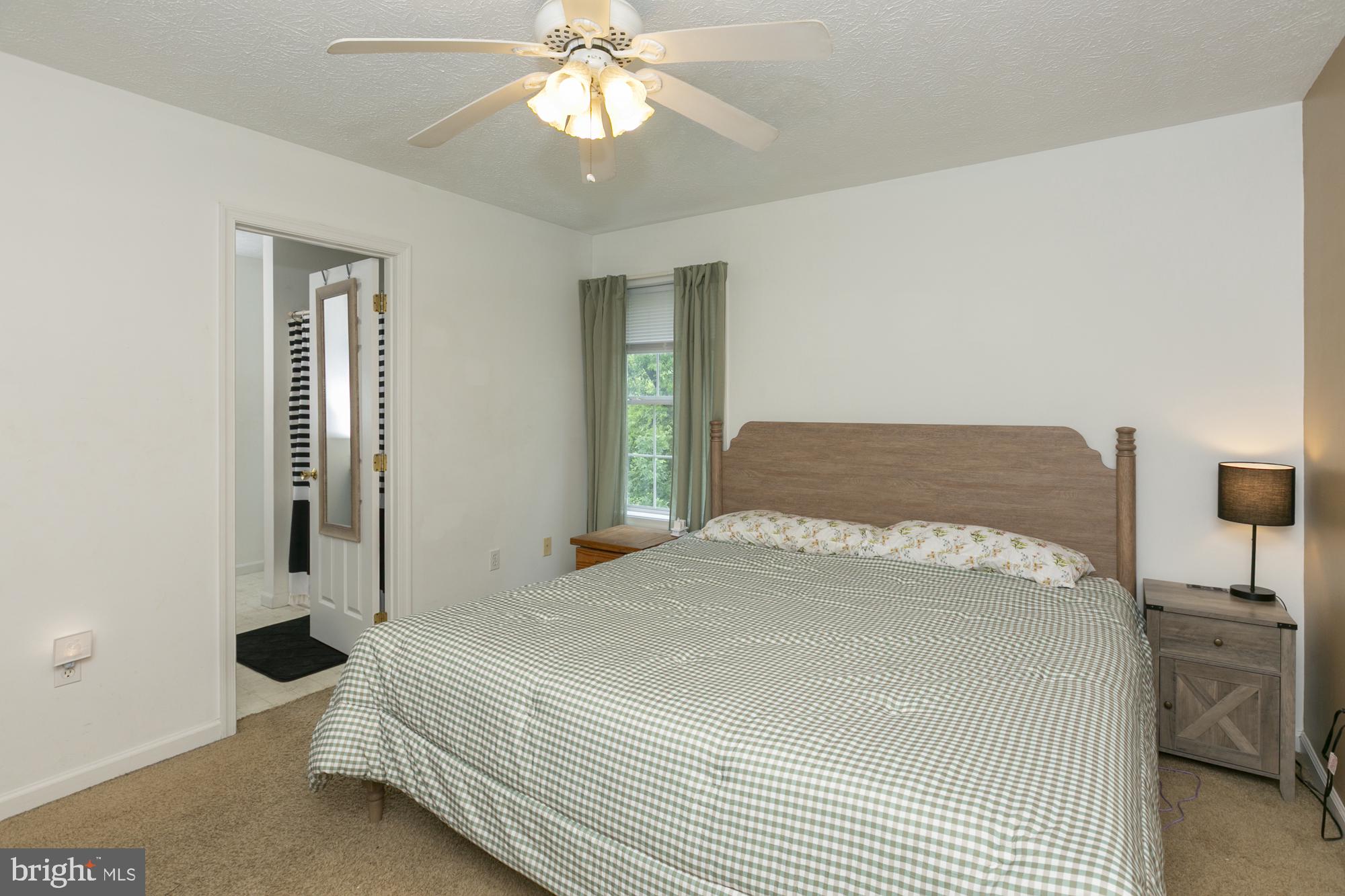 RIDGEFIELD - Residential