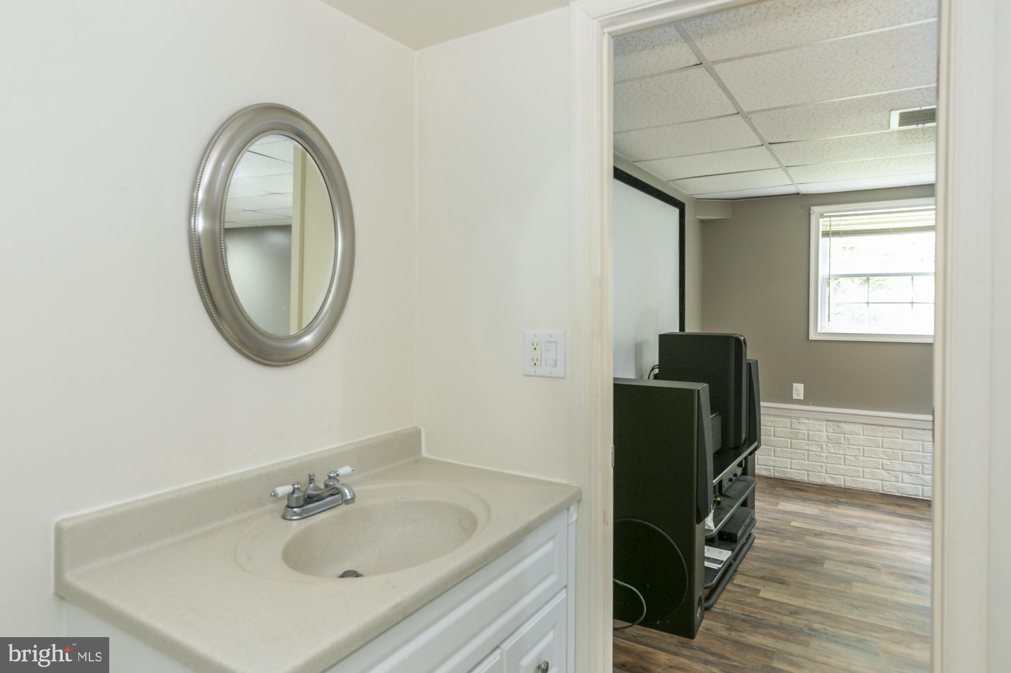RIDGEFIELD - Residential