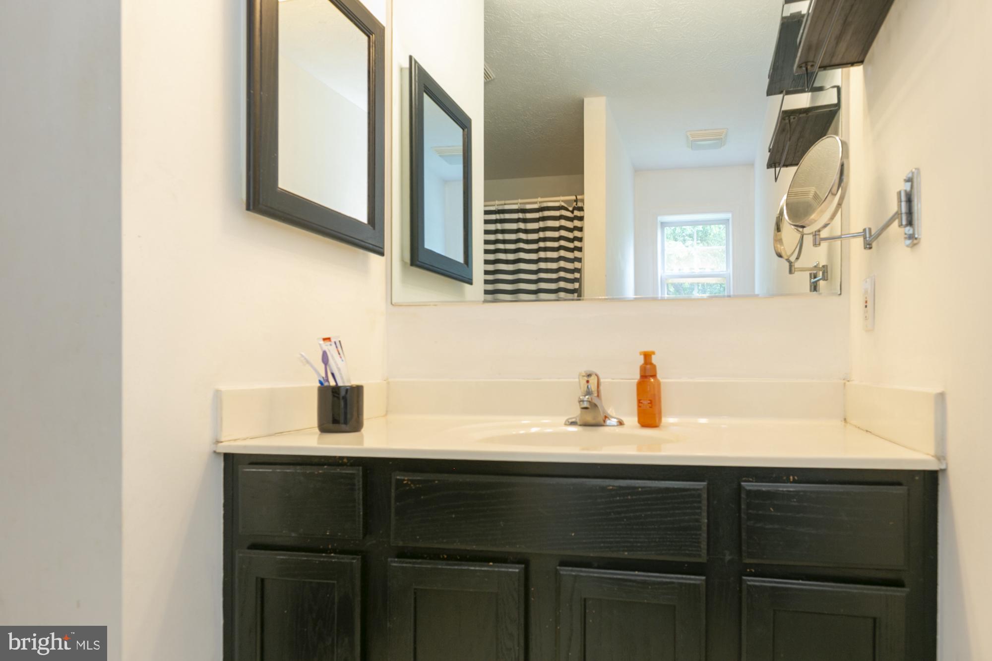 RIDGEFIELD - Residential