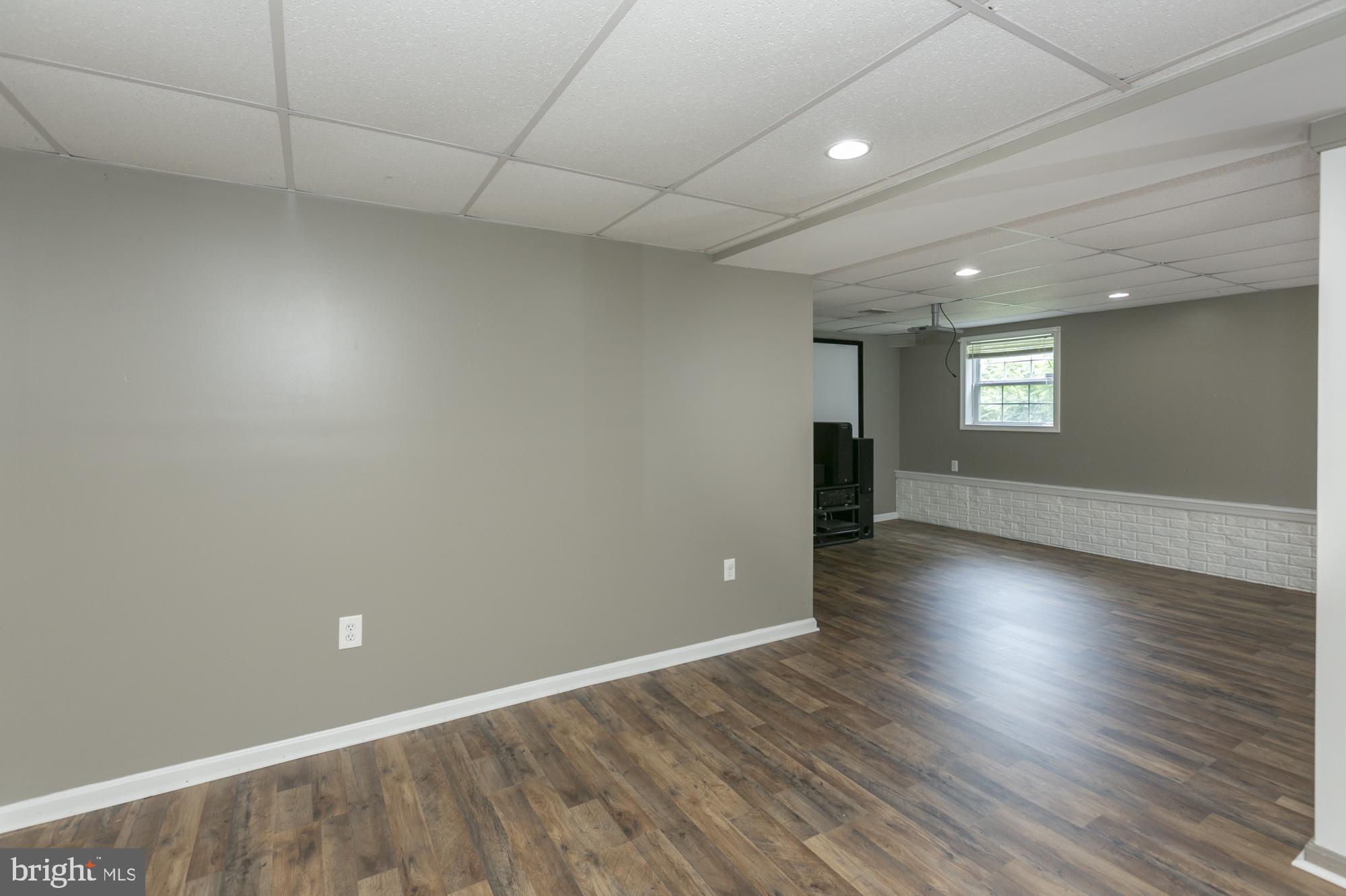 RIDGEFIELD - Residential
