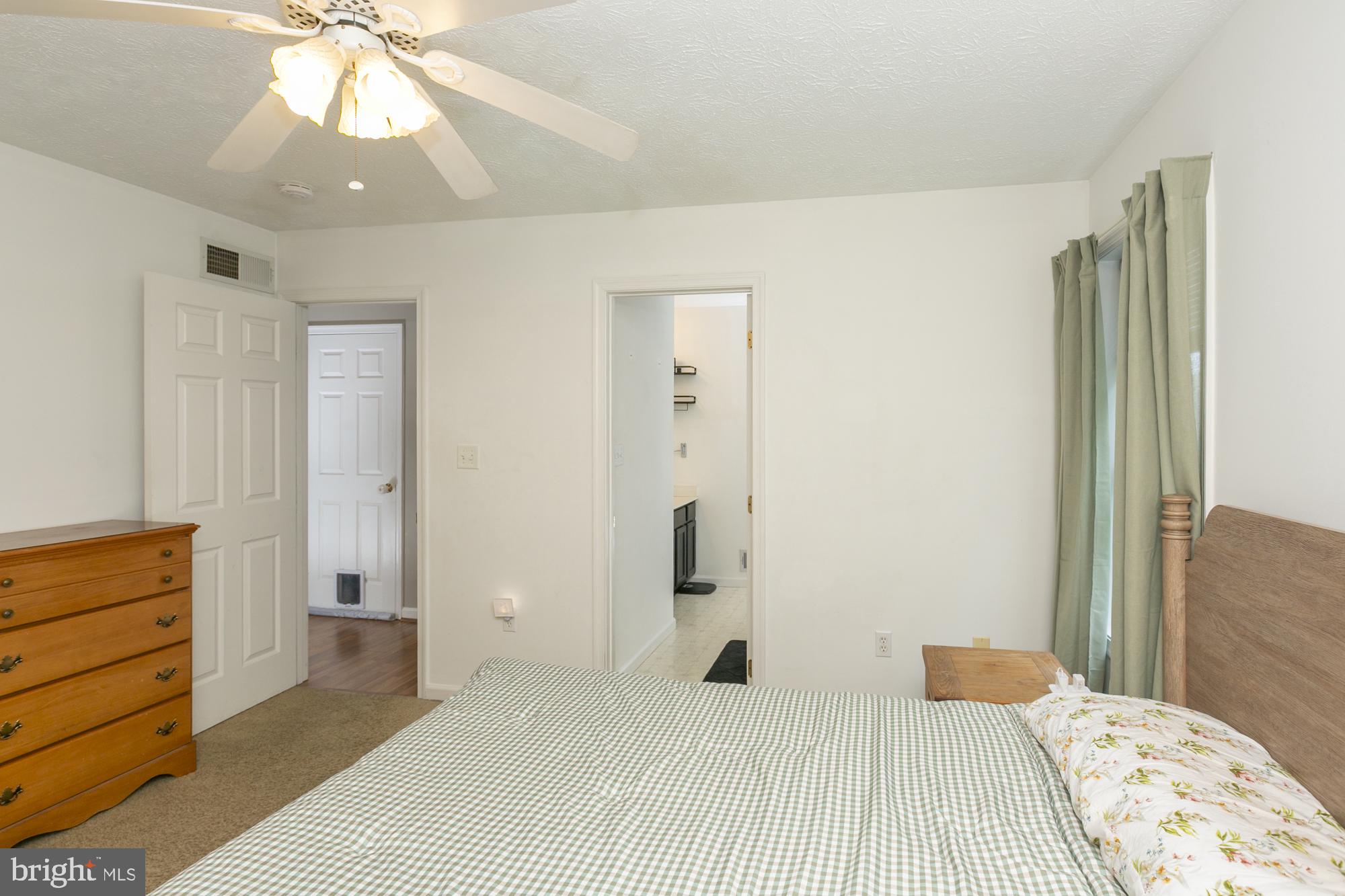 RIDGEFIELD - Residential