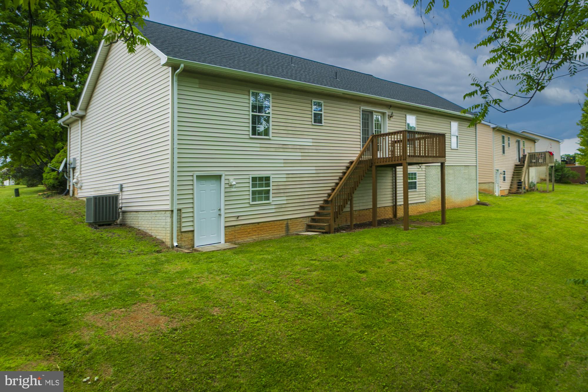 RIDGEFIELD - Residential