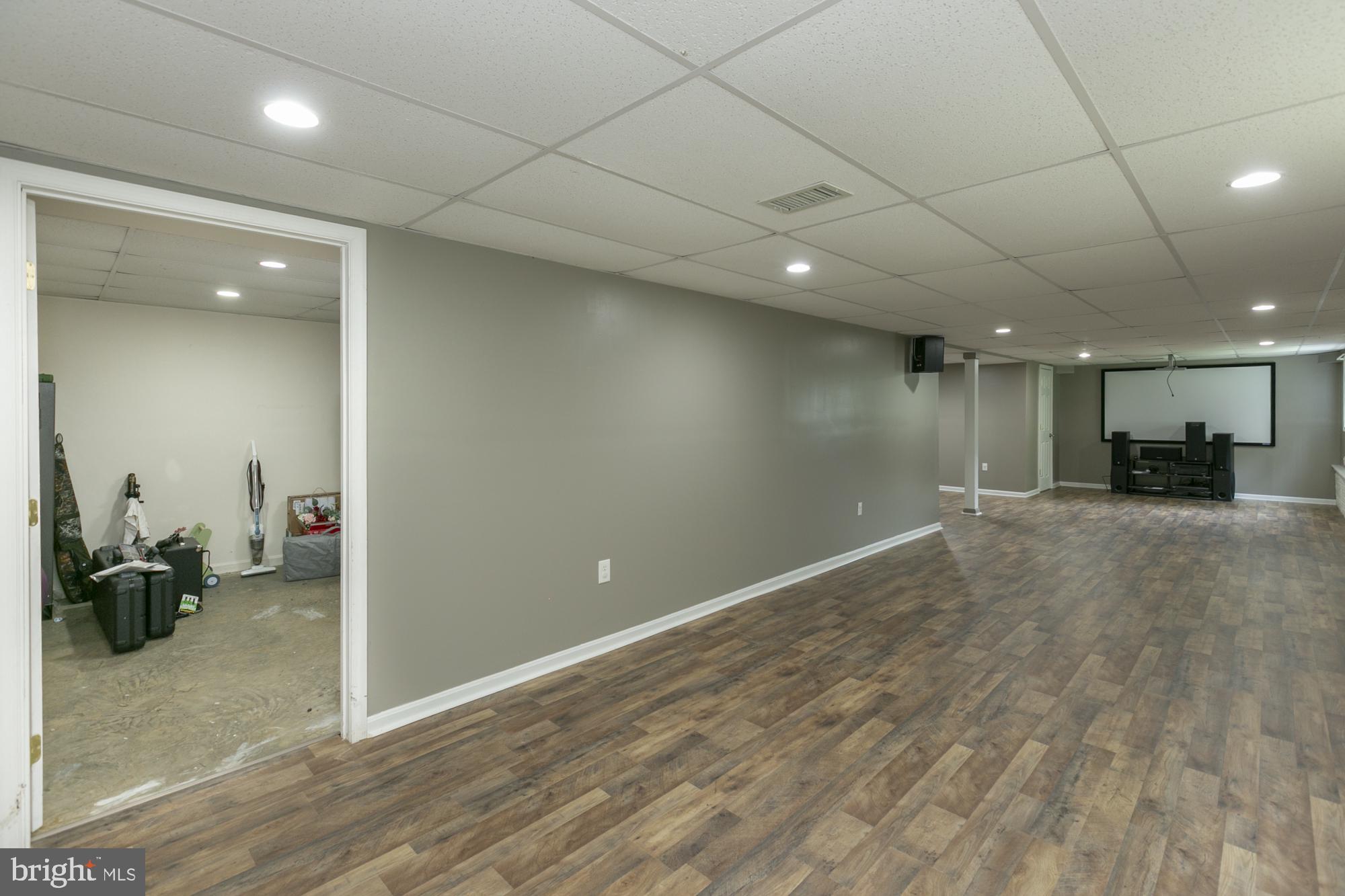 RIDGEFIELD - Residential