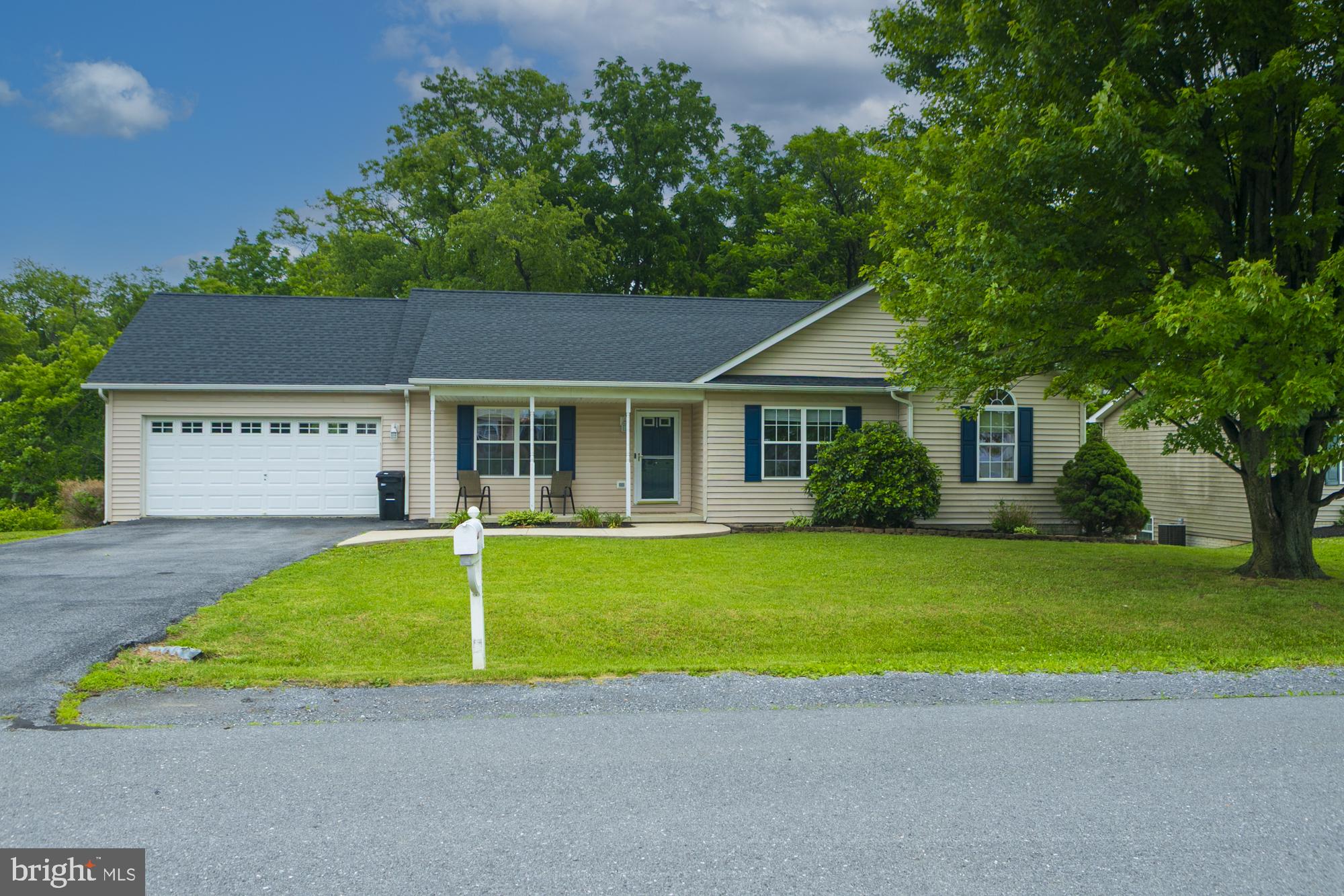 RIDGEFIELD - Residential