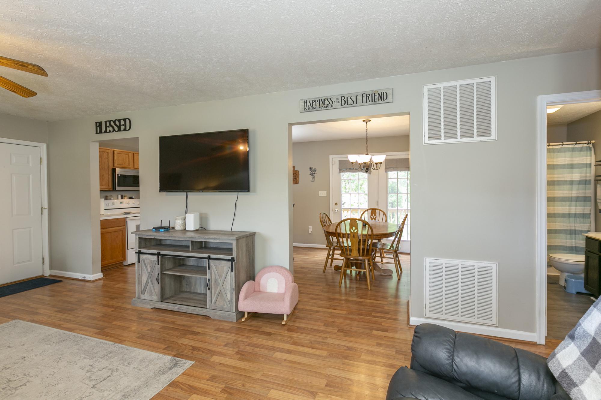 RIDGEFIELD - Residential
