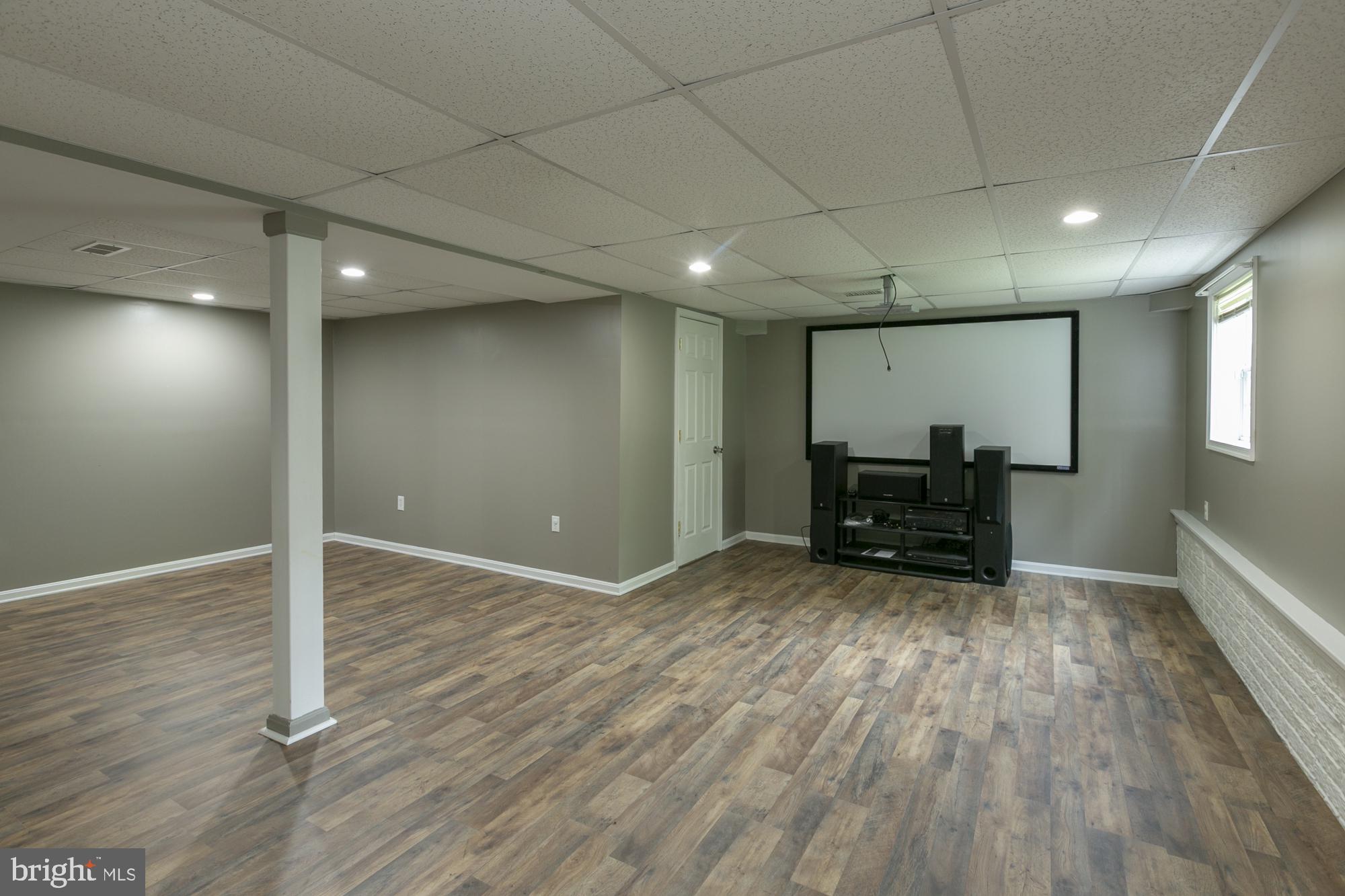 RIDGEFIELD - Residential