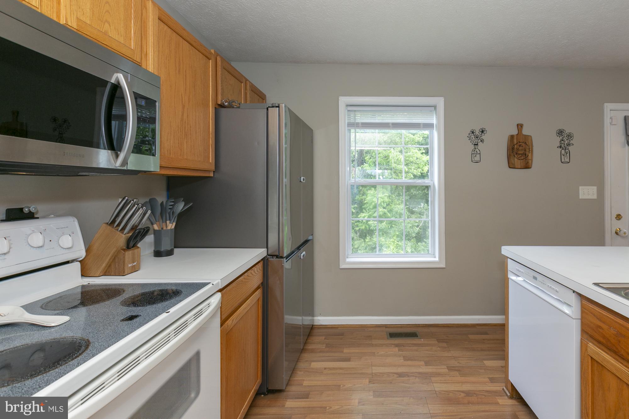 RIDGEFIELD - Residential