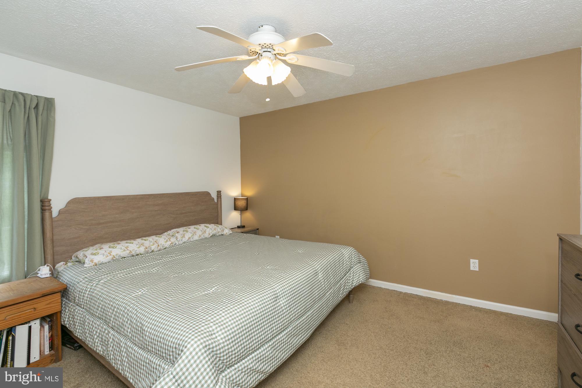 RIDGEFIELD - Residential