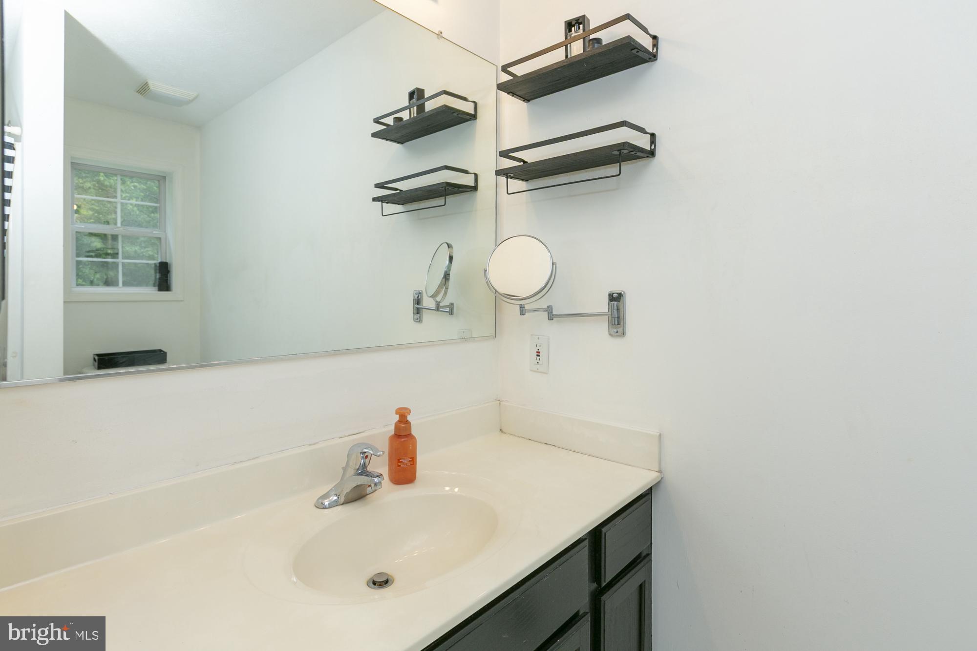 RIDGEFIELD - Residential