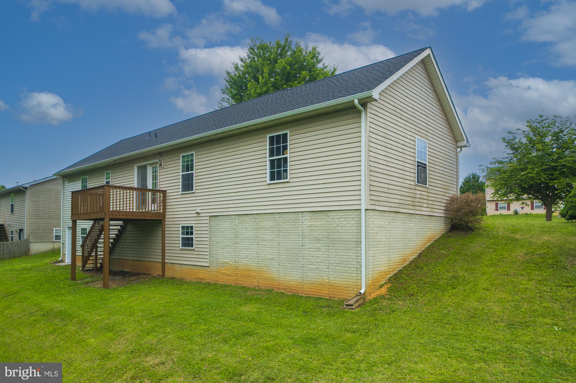 RIDGEFIELD - Residential