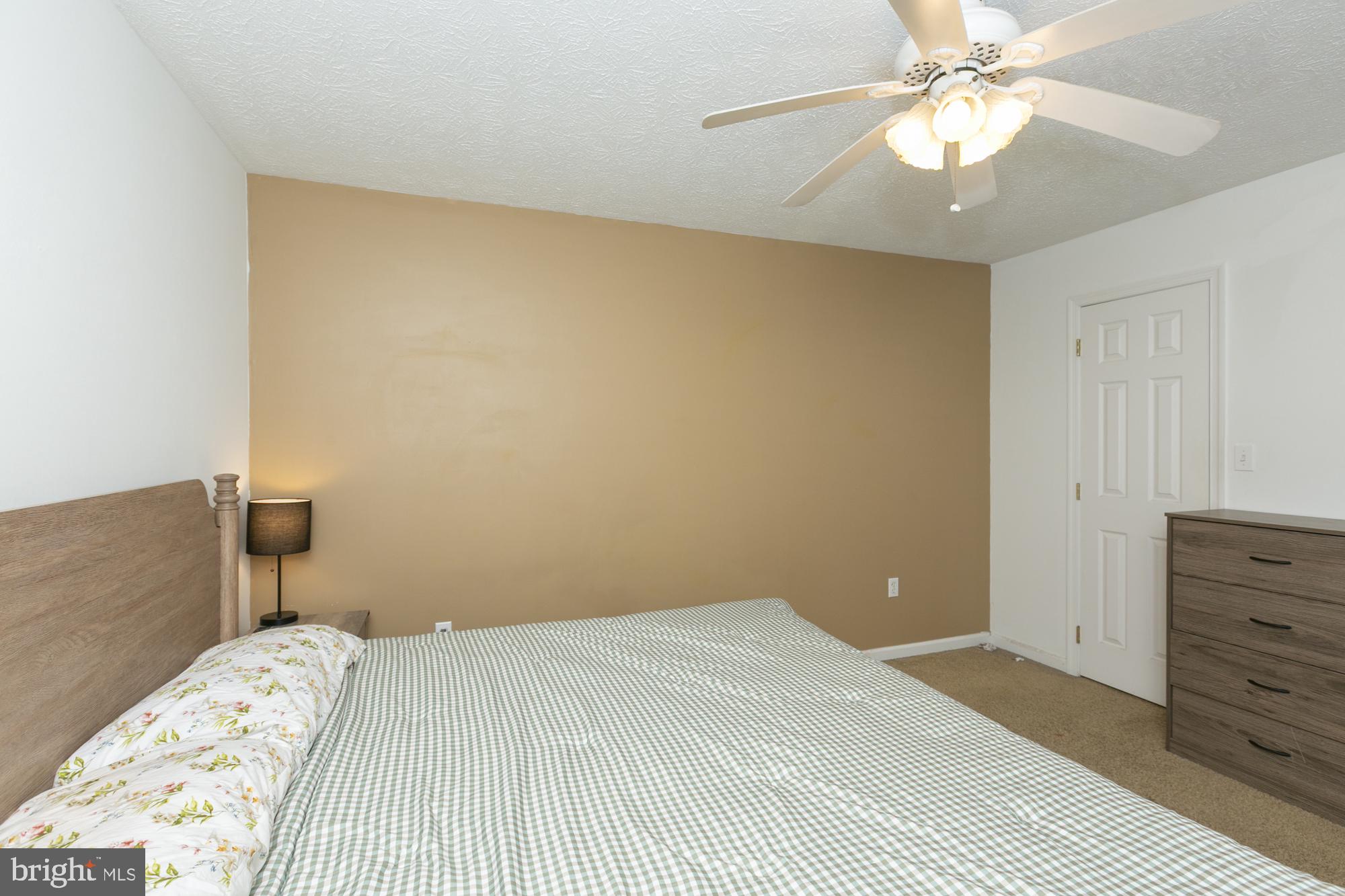 RIDGEFIELD - Residential