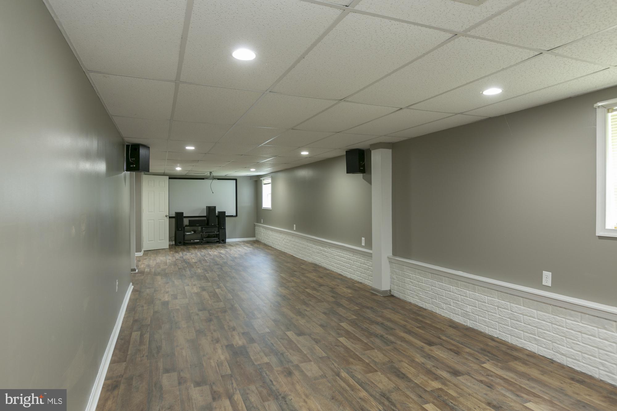 RIDGEFIELD - Residential