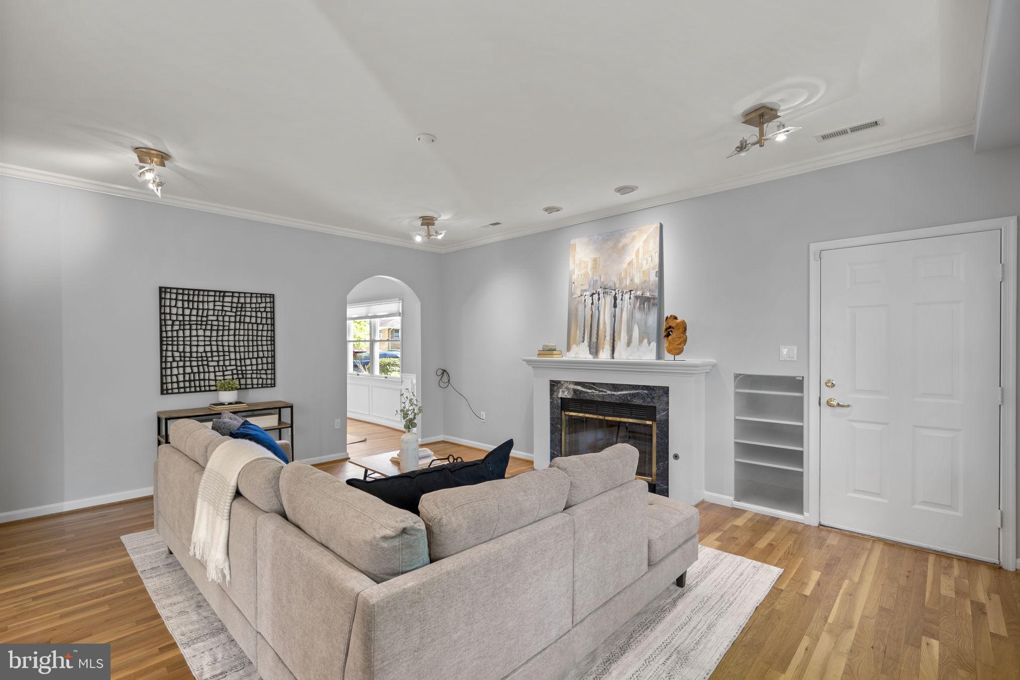 ELLISON HEIGHTS - Residential