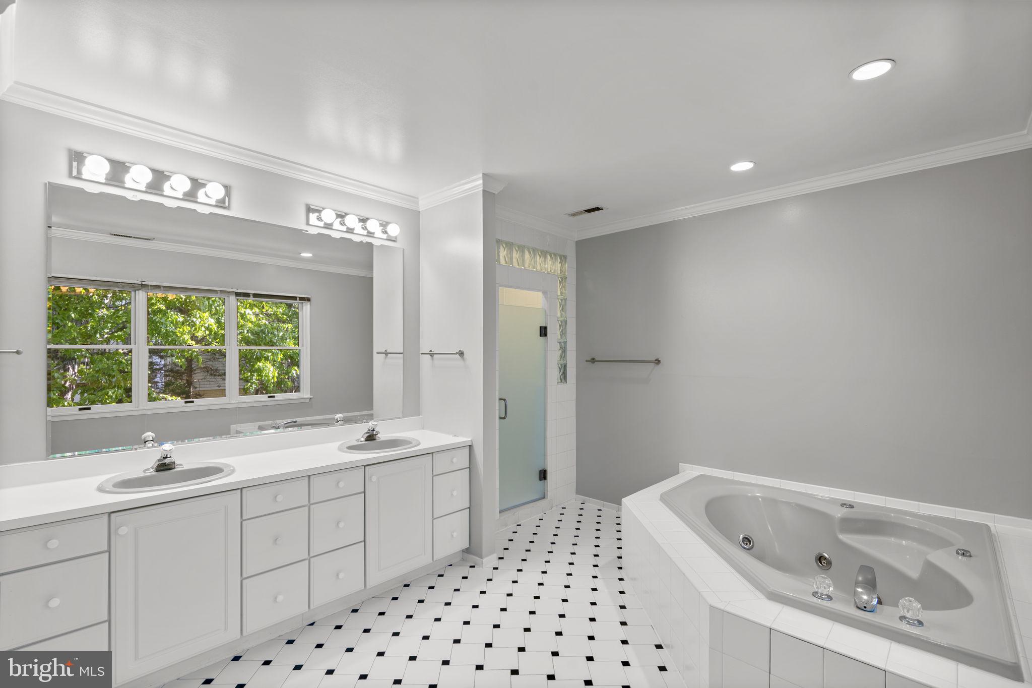 ELLISON HEIGHTS - Residential