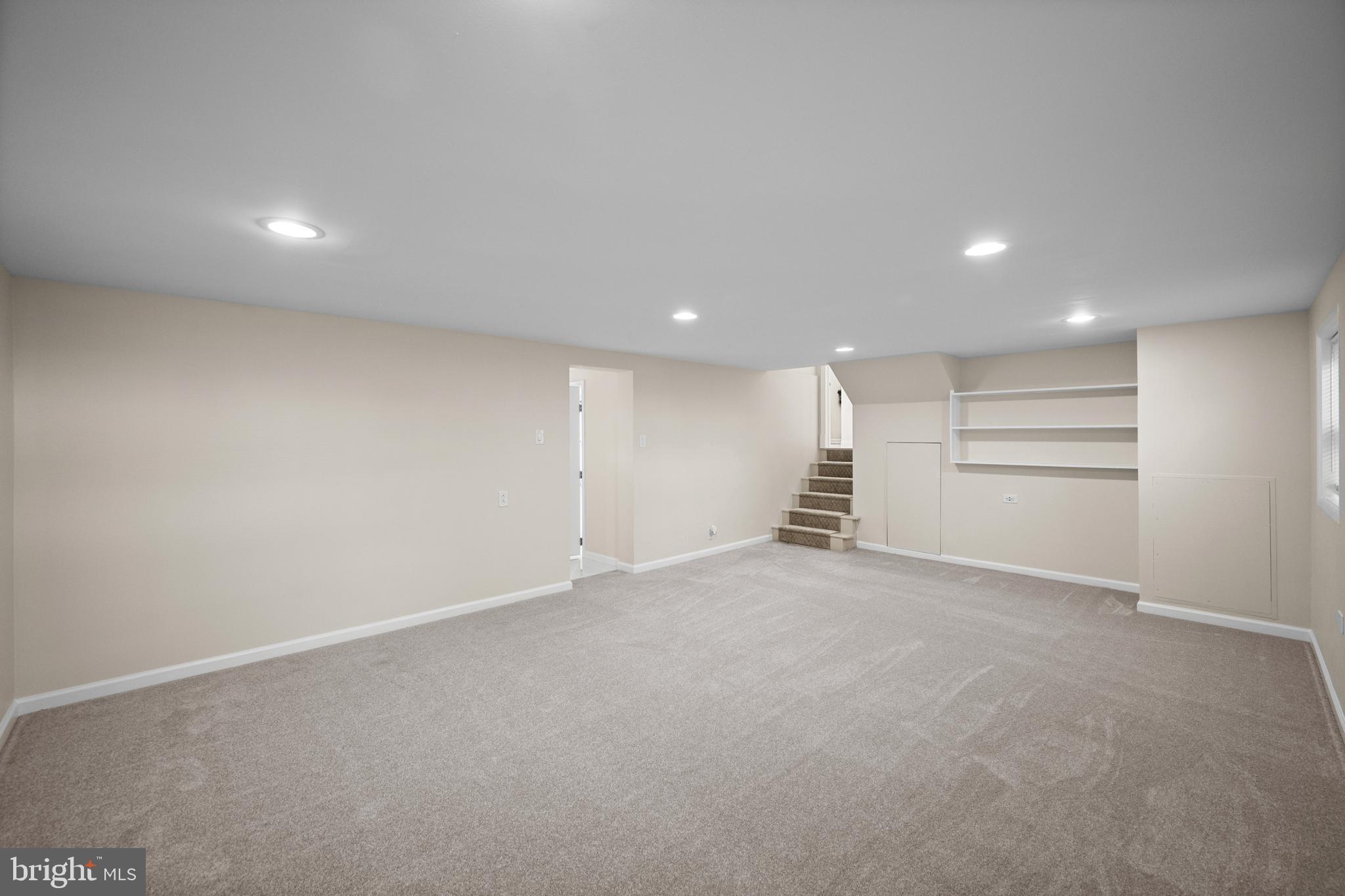 WINDSOR MILL - Residential
