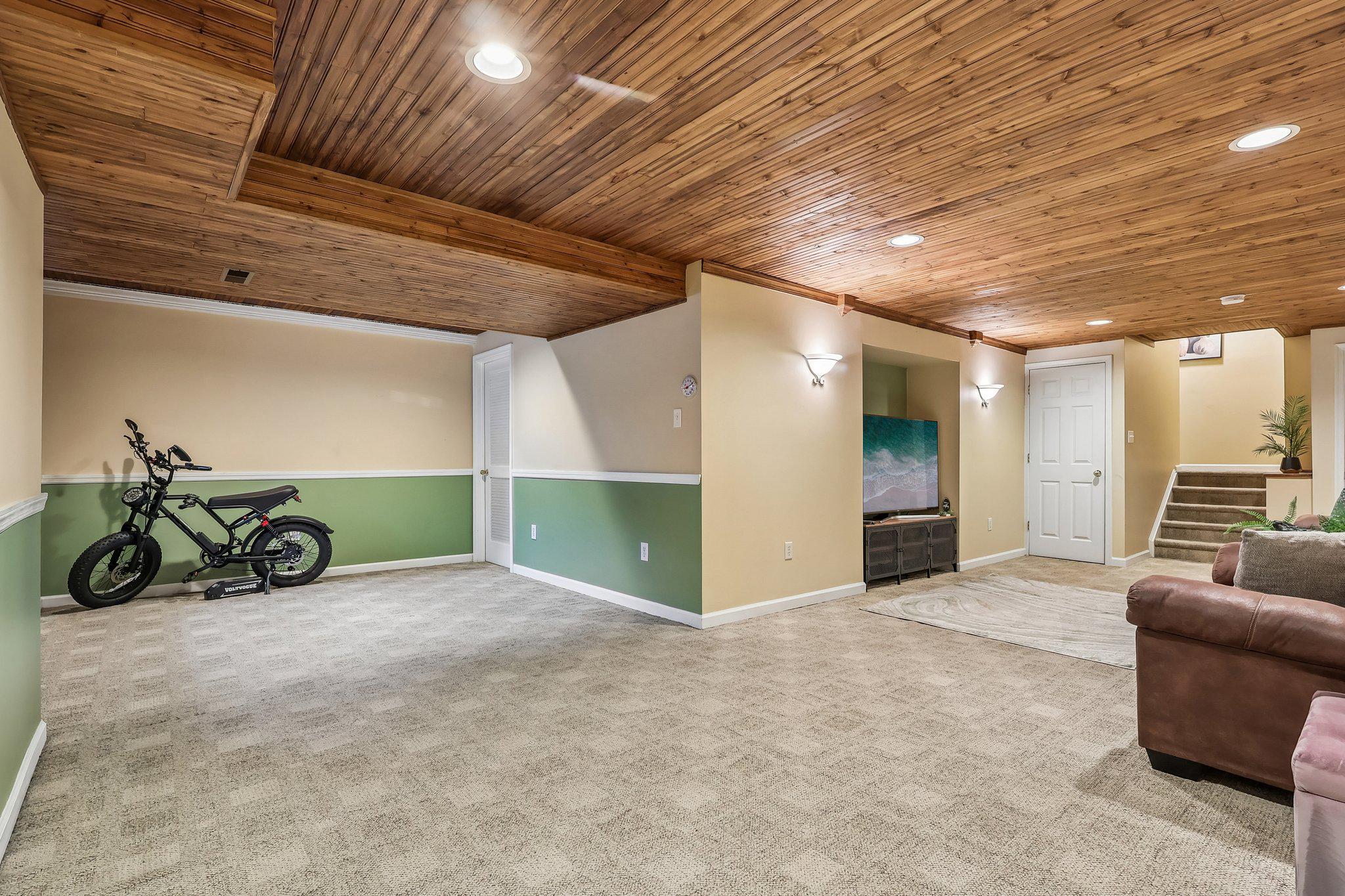 LINFIELD KNOLL - Residential