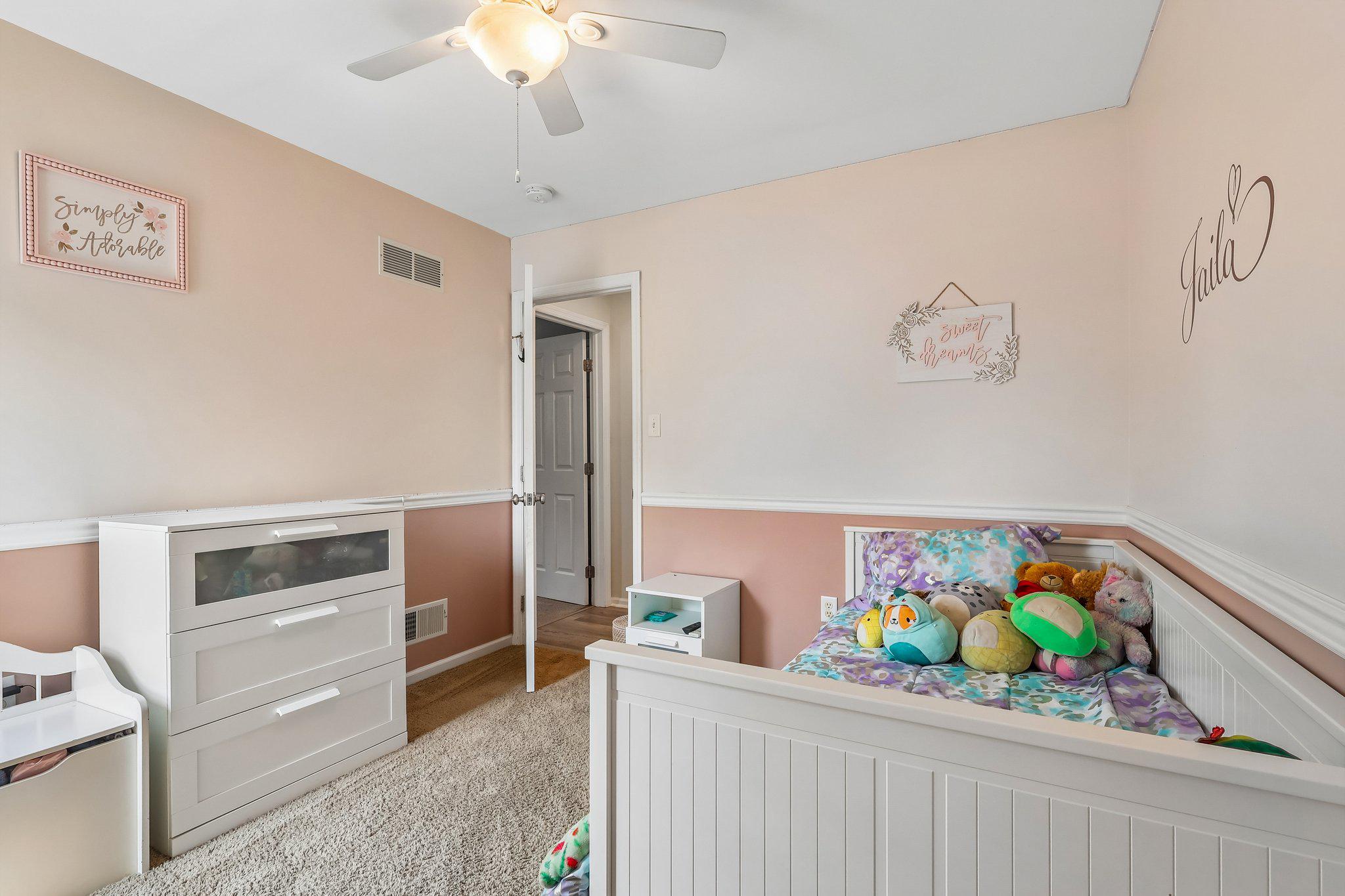 LINFIELD KNOLL - Residential