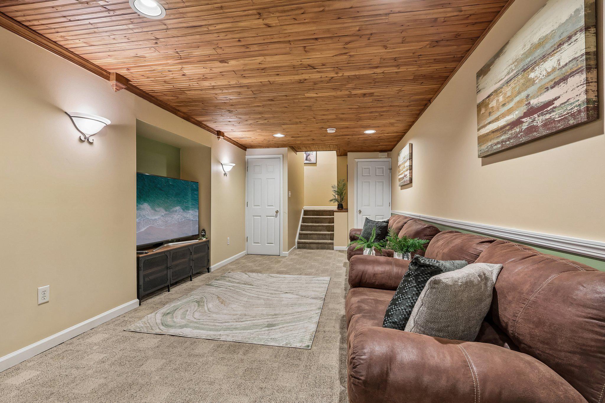 LINFIELD KNOLL - Residential