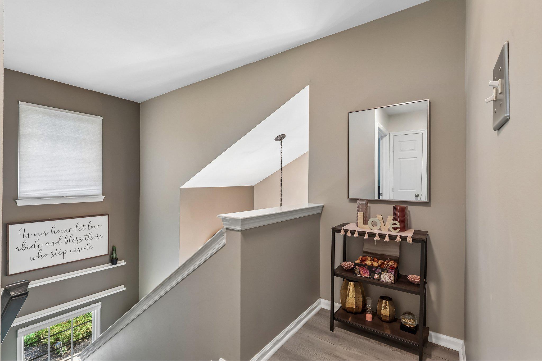 LINFIELD KNOLL - Residential