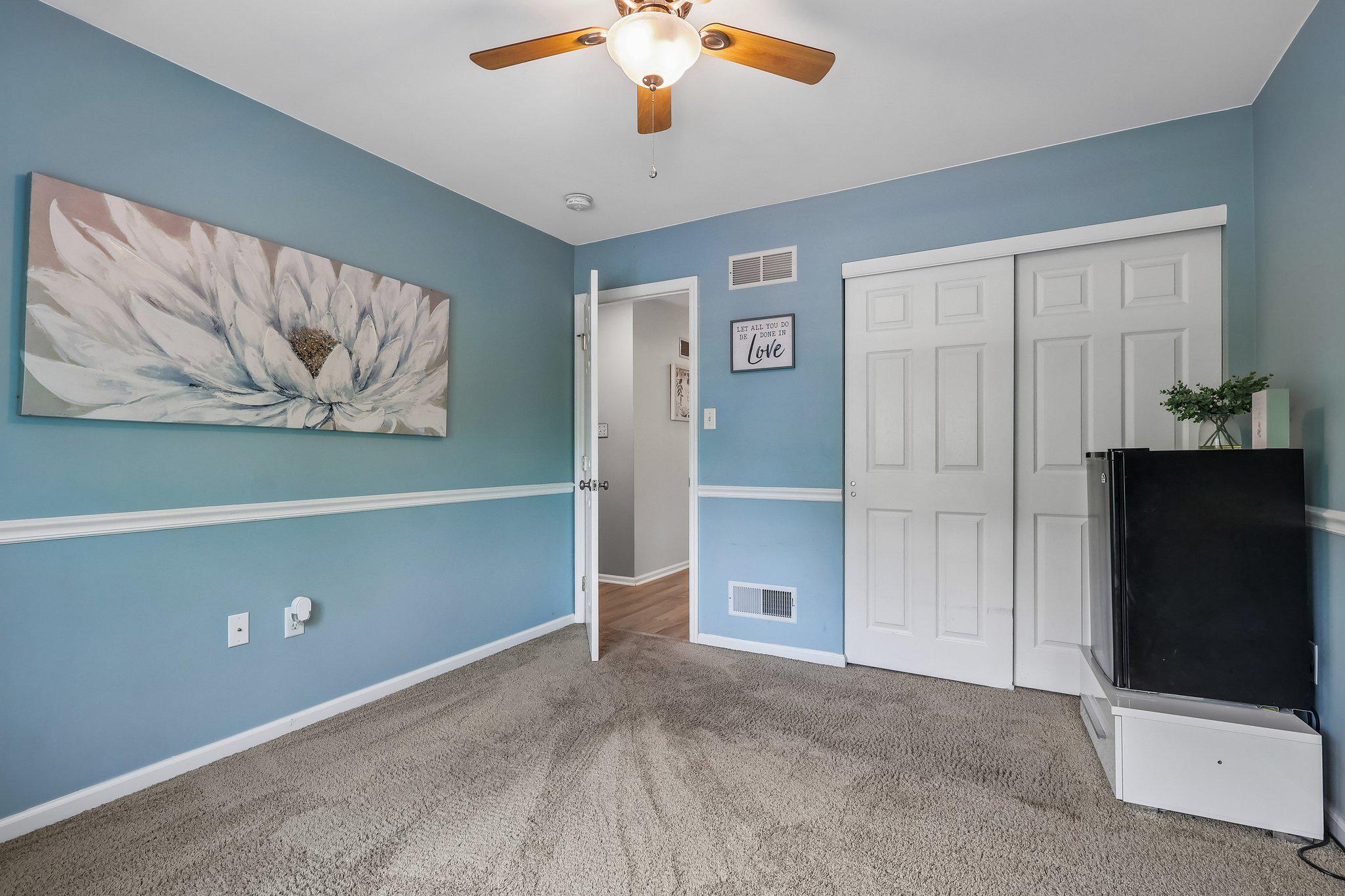 LINFIELD KNOLL - Residential