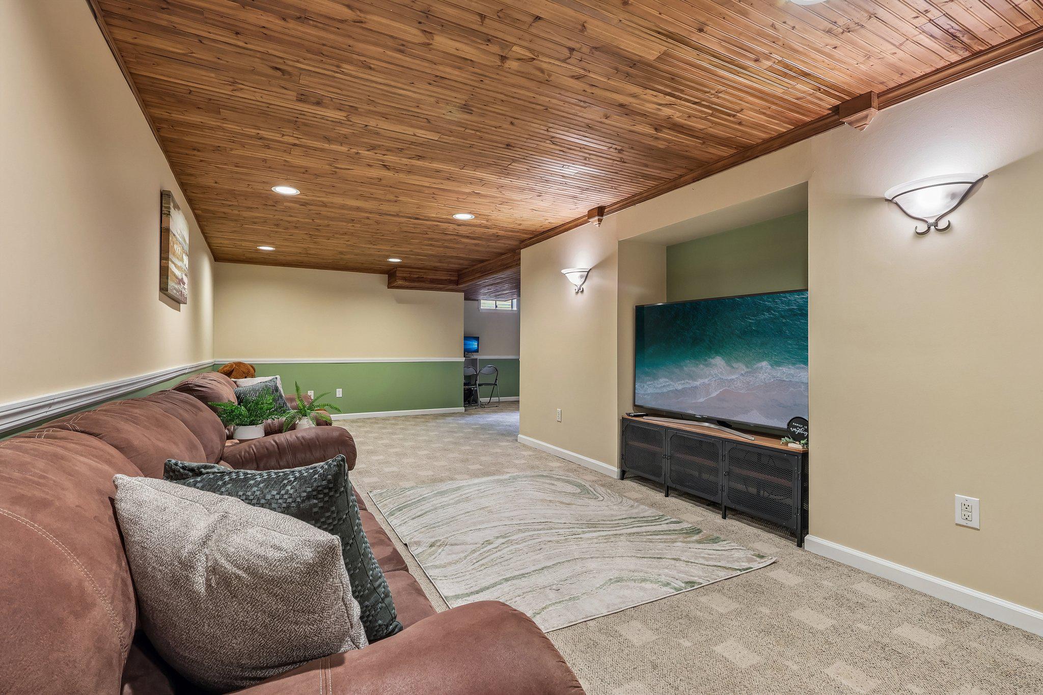 LINFIELD KNOLL - Residential