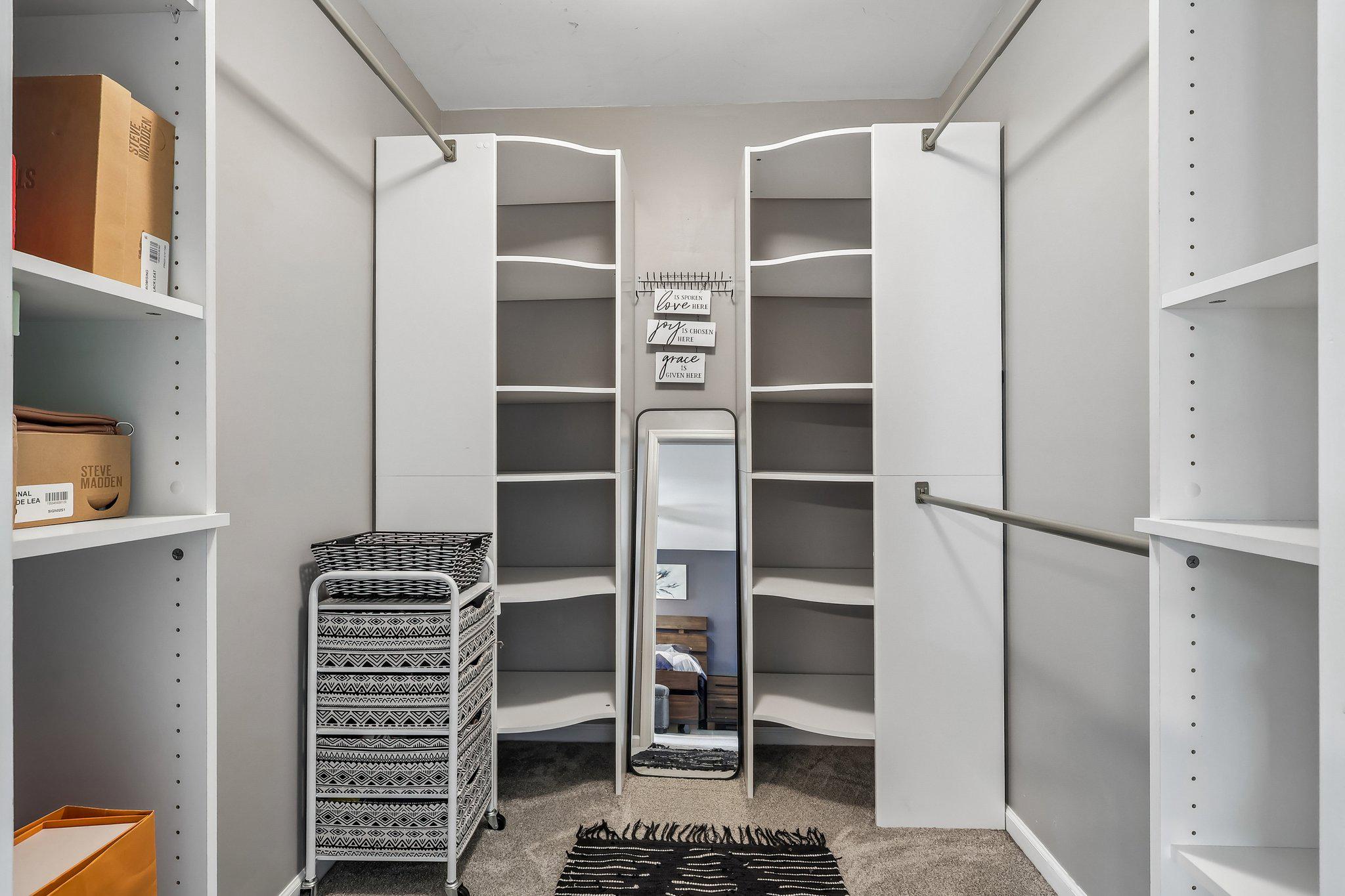 LINFIELD KNOLL - Residential