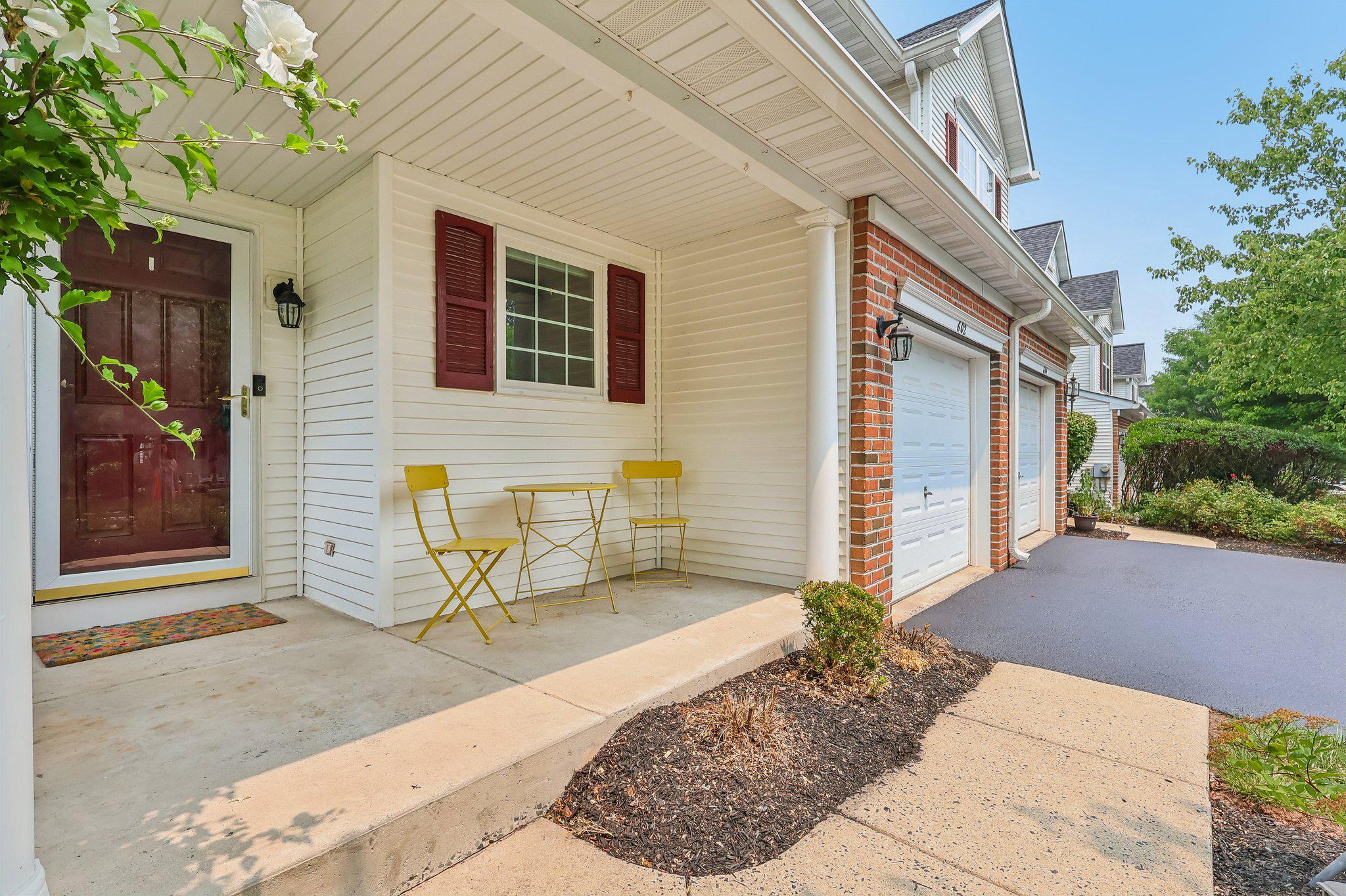 LINFIELD KNOLL - Residential